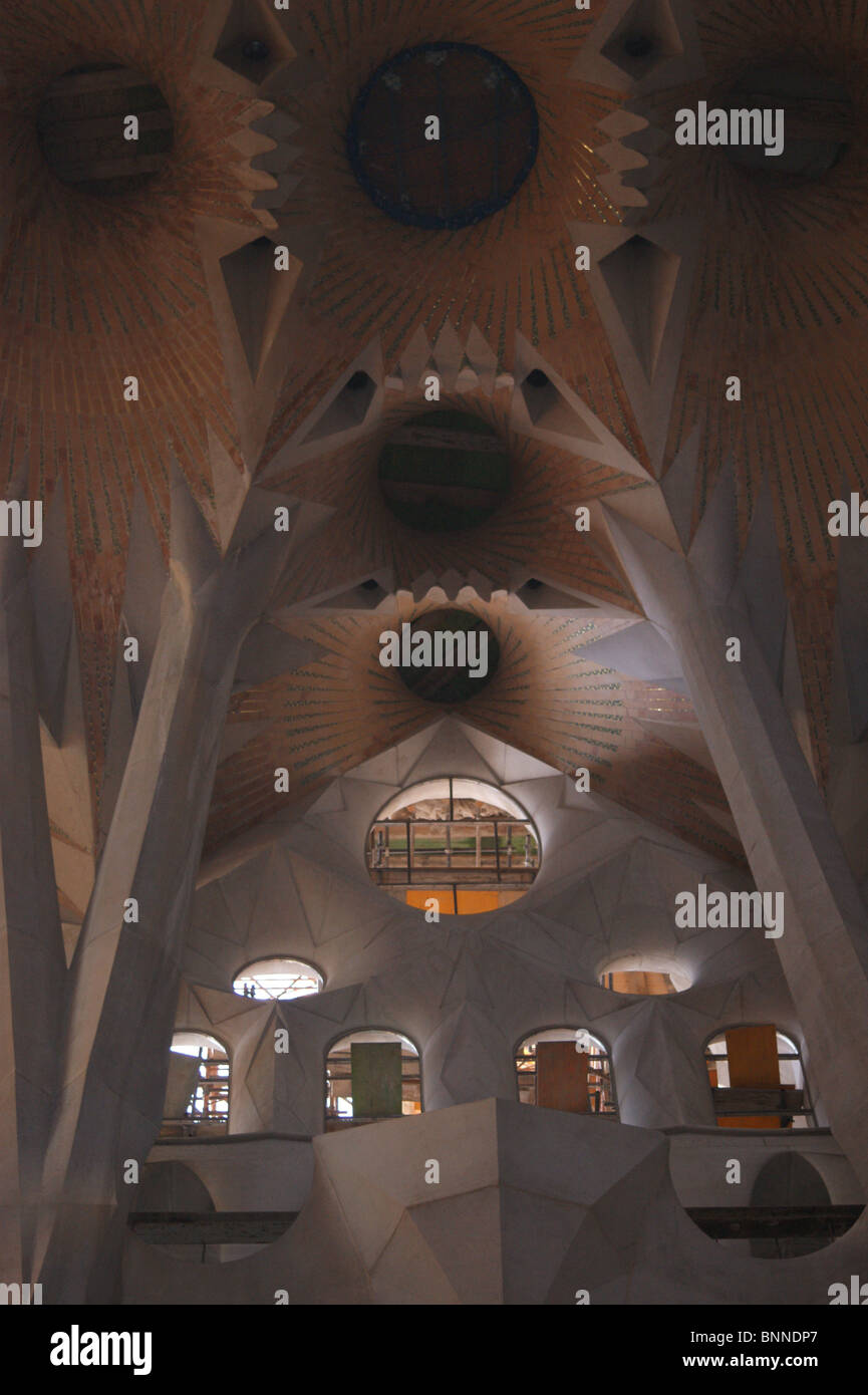 Vaulted sagrada familia ceiling hi-res stock photography and images - Alamy