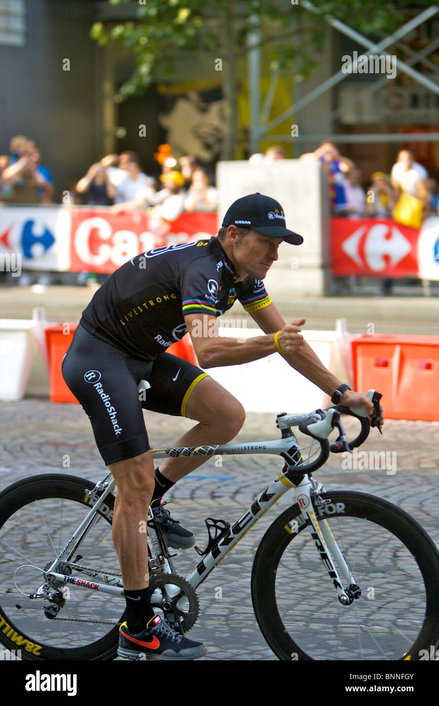 Lance armstrong nike hi-res stock photography and images - Alamy