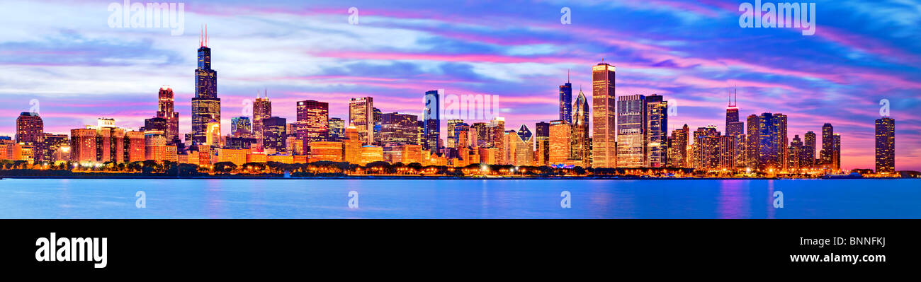 Chicago illinois skyline downtown hi-res stock photography and images ...