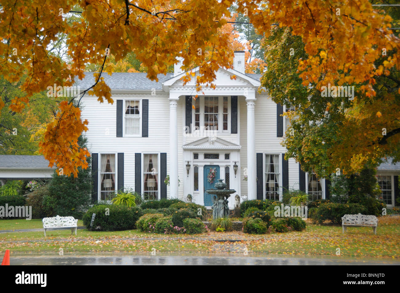 Historic District Russellville Fall colours colors Kentucky USA America United States of America leaves tree autumn house Stock Photo