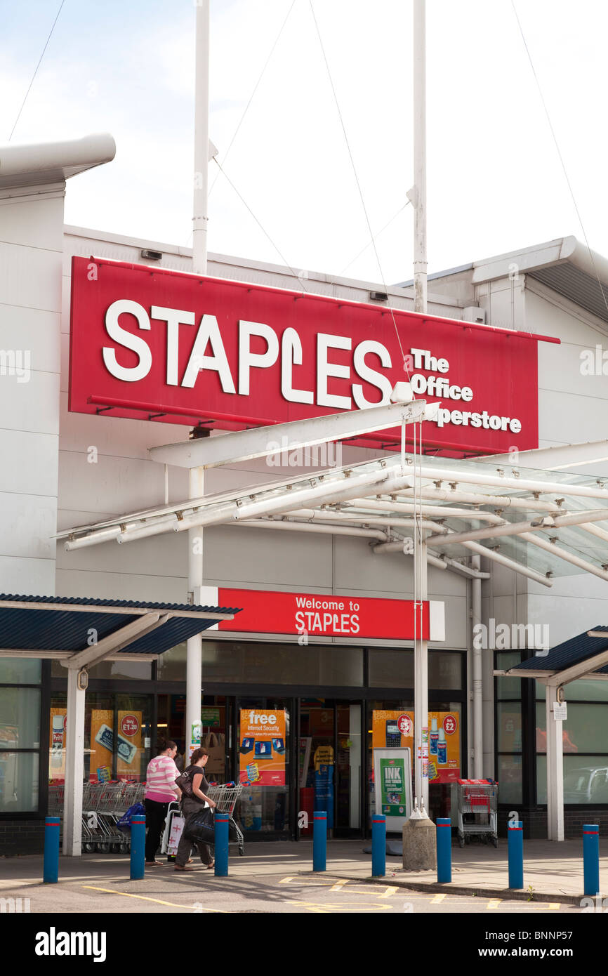 Staples entrance to store and company logo sign at West Quay, Southampton Stock Photo