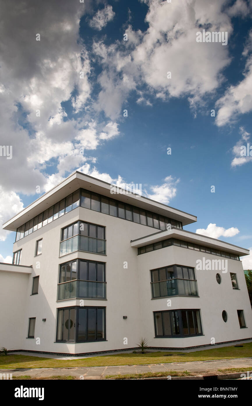 Modern art deco style flats on Cliff Way, Frinton-on-Sea Stock Photo