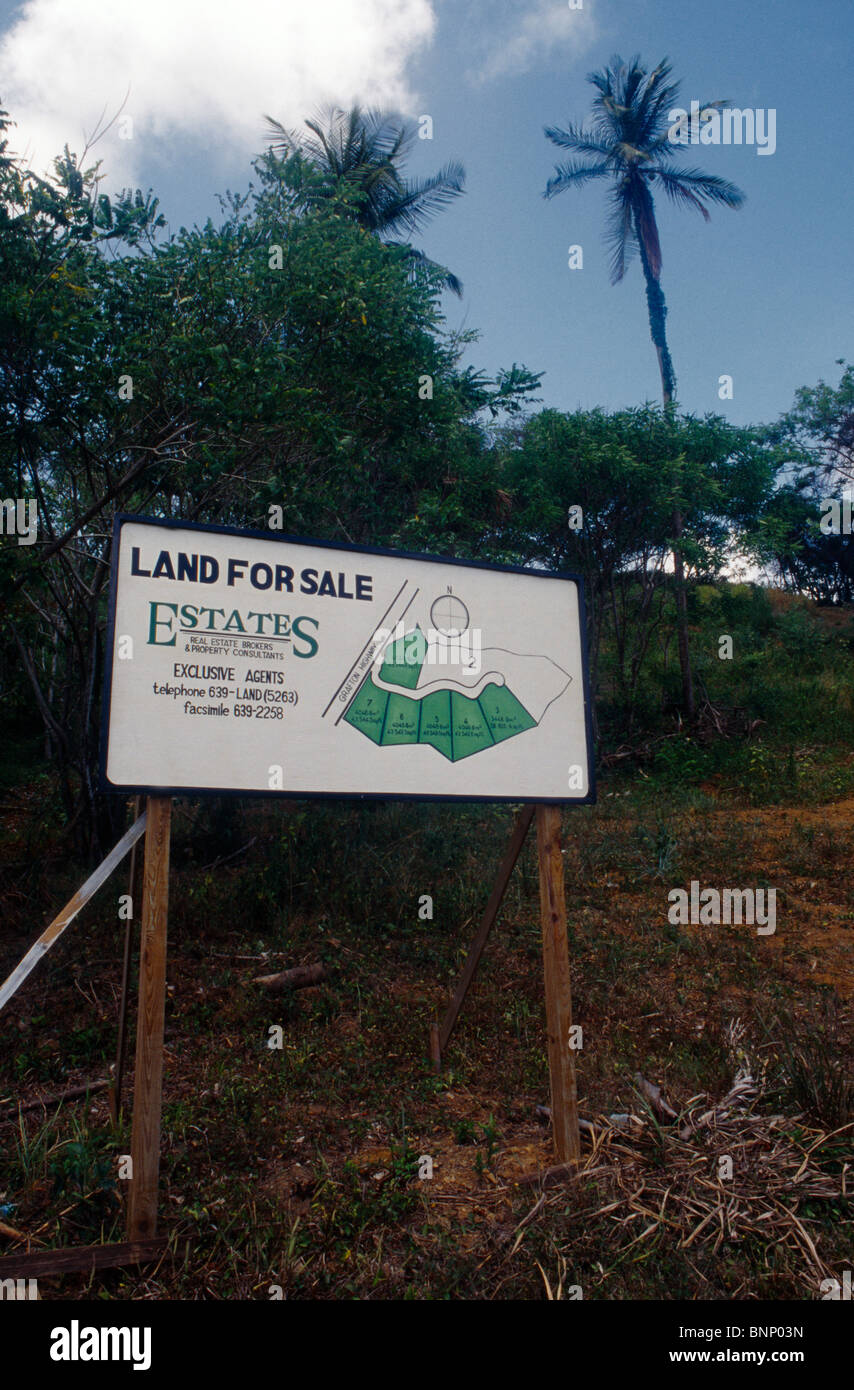 Land for sale sign hires stock photography and images Alamy