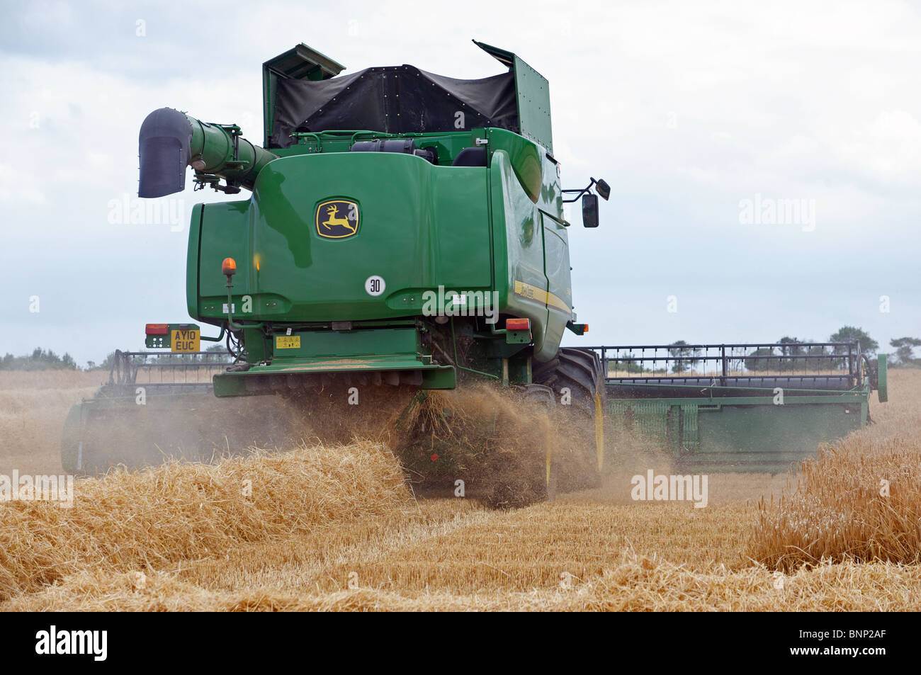 John Deere S690i combine harvester Stock Photo