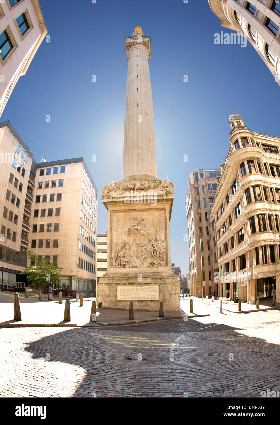 Monument to commemorate the Great Fire of London in 1666 Stock Photo Alamy