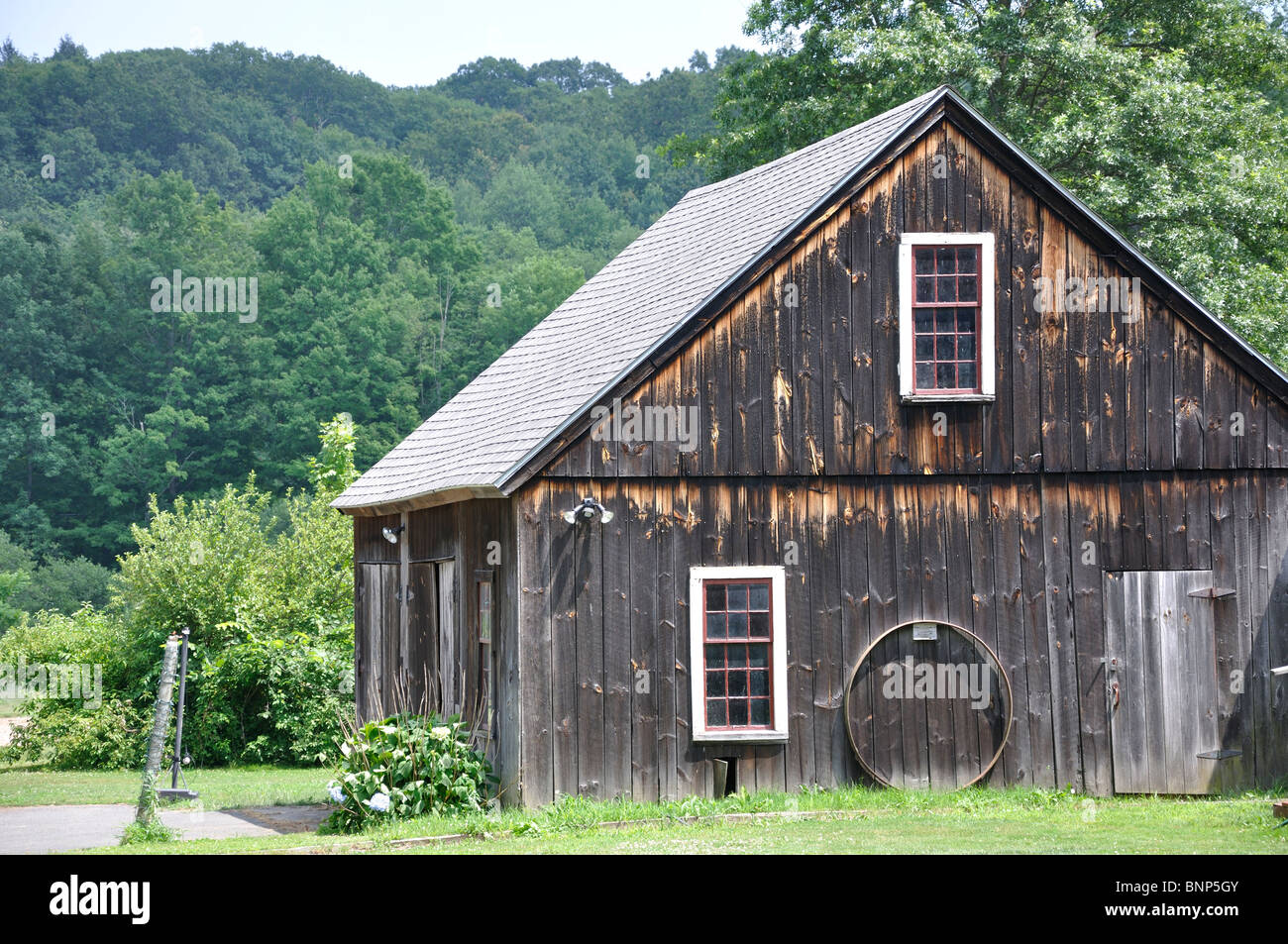 Old farm barn, Historic Deerfield, Massachusetts, USA Stock Photo