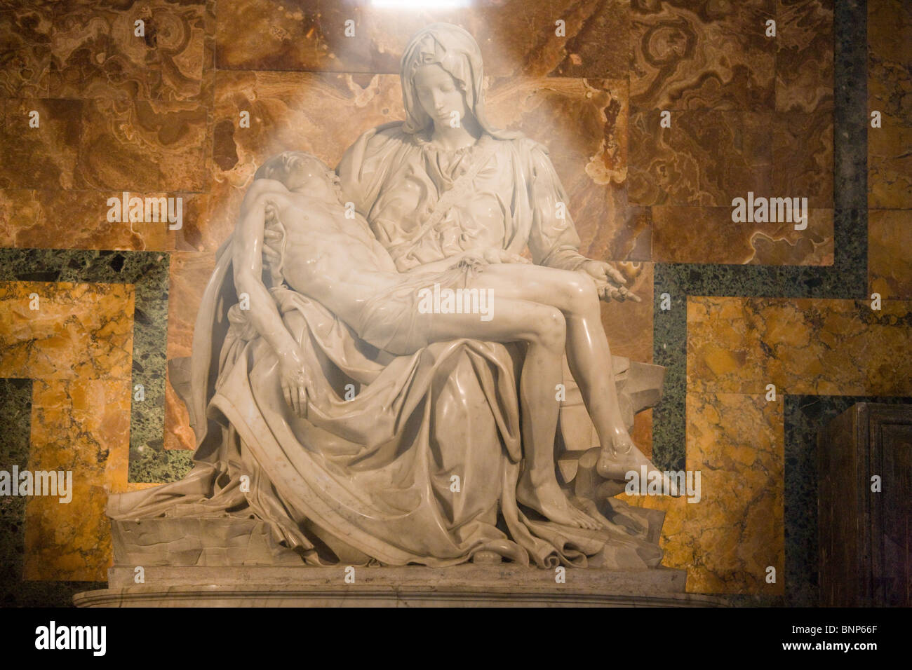 Michelangelo pieta basilica hi-res stock photography and images - Alamy