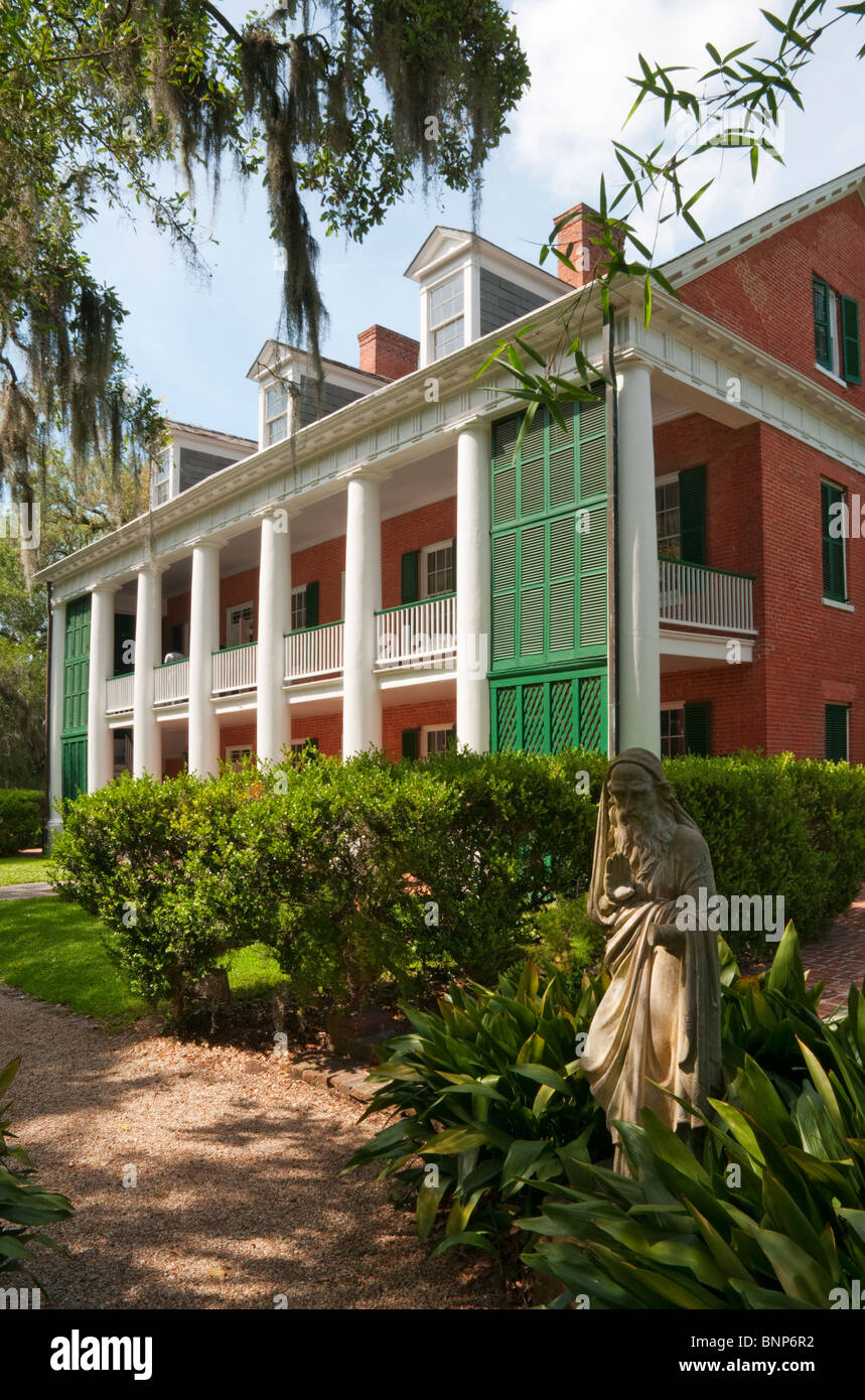 Louisiana, New Iberia, Shadows on the Teche, historic mansion built