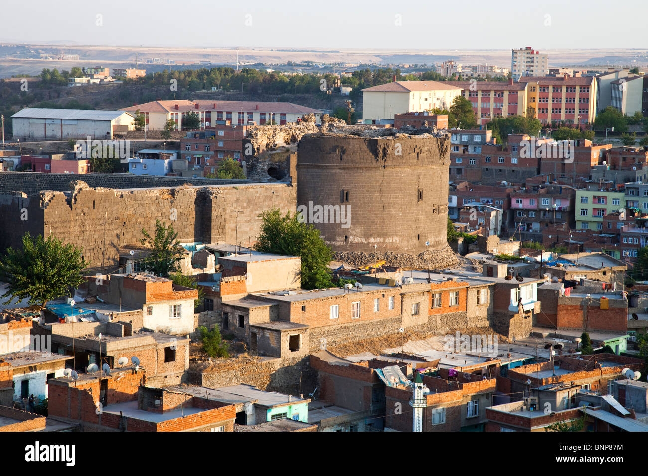 Ulu Beden tower on the old city walls in Diyarbakir, Turkey Stock Photo