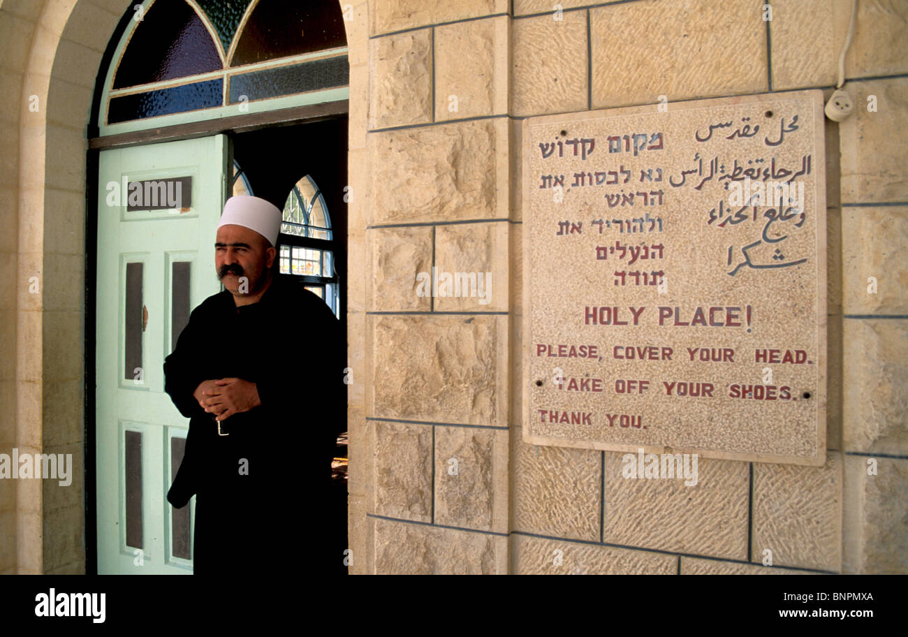 Israel, the lower Galilee. Nabi Shueib, the sacred site of the Druze, Sheich Tarif at the entrance to the prayer hall Stock Photo
