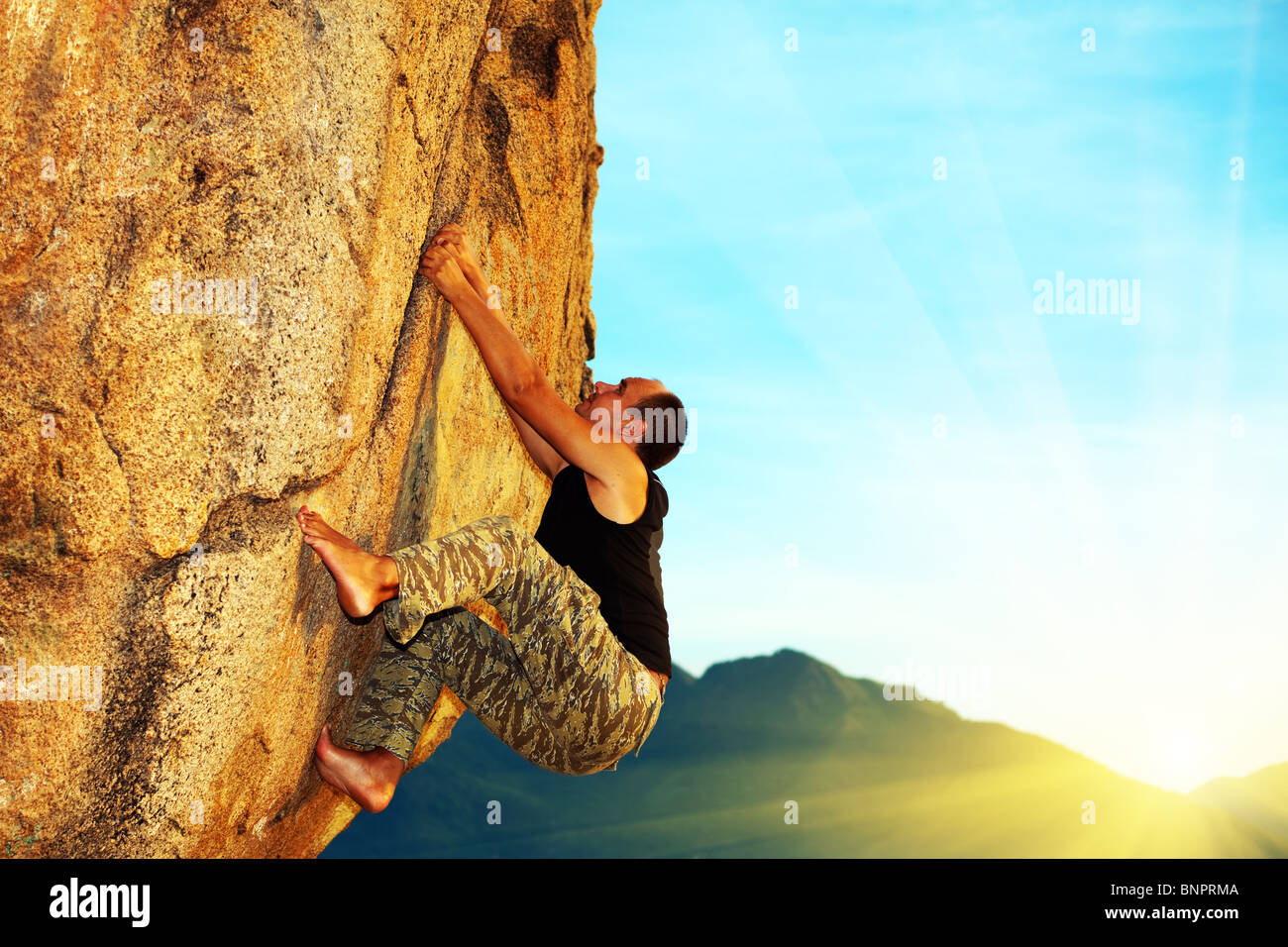 Man climbing without any rope or other forms of protection. Norope