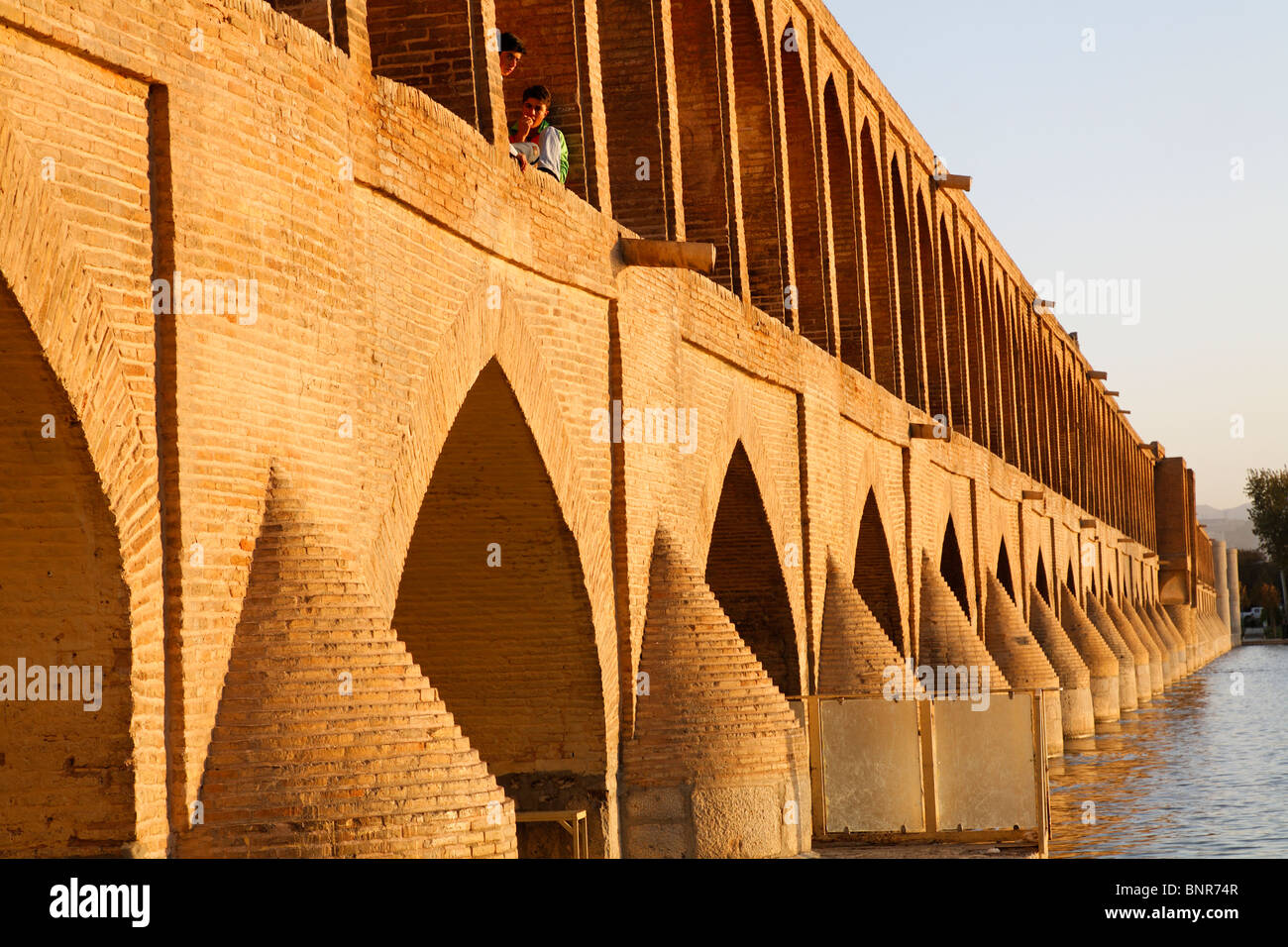 Iran - Isfahan - the Se-o-se bridge or Bridge of 33 arches Stock Photo