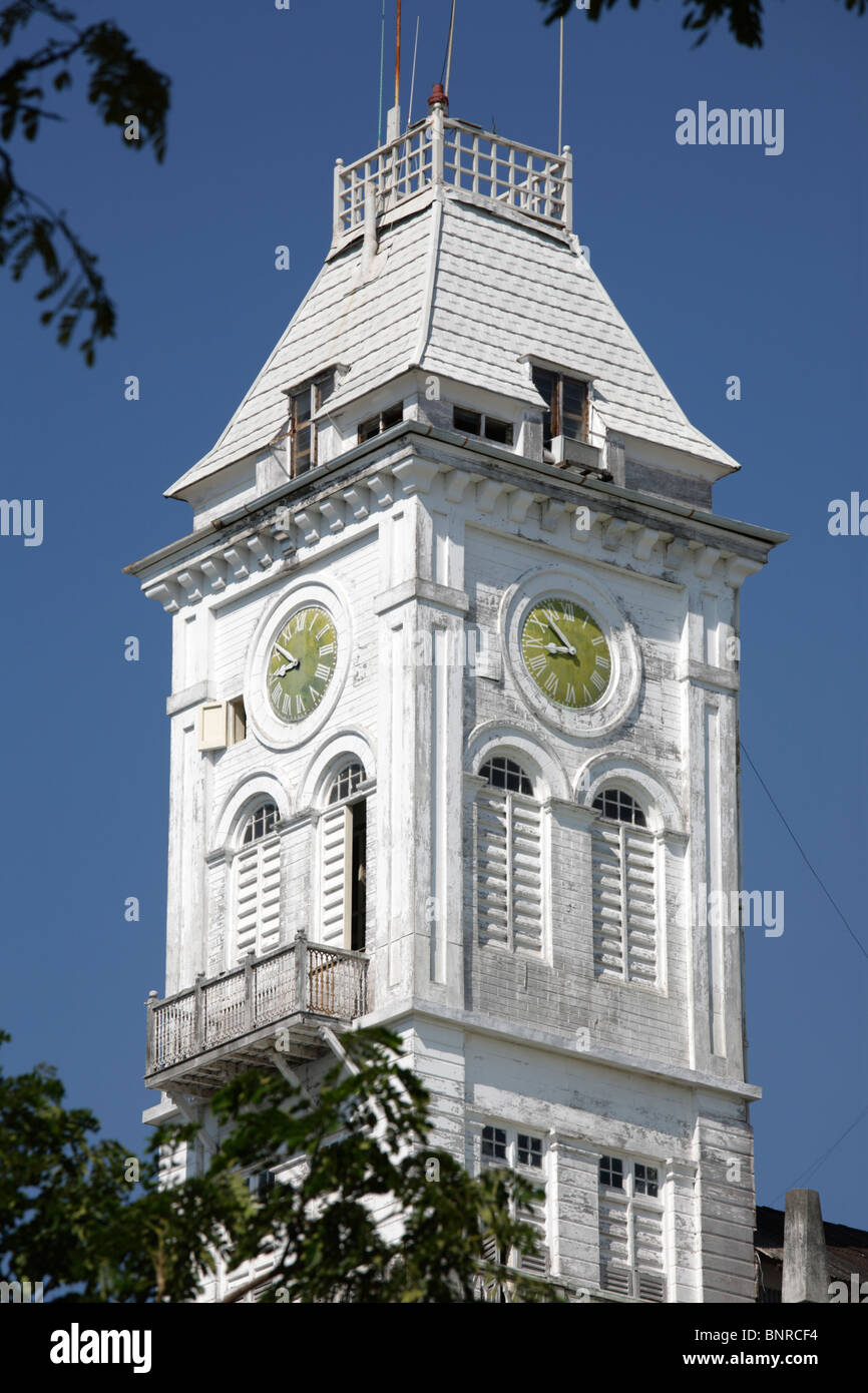 The clock tower of the House of Wonders in Stone Town, Zanzibar, Tanzania Stock Photo