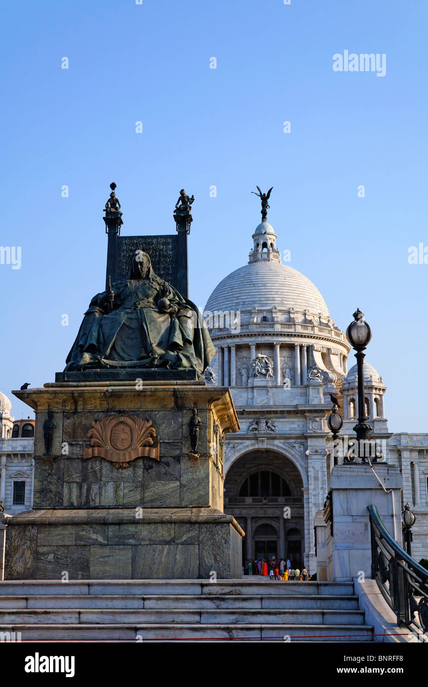 India West Bengal Calcutta statue of Queen Victoria in front of