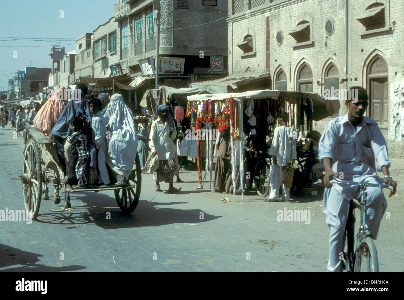 ramadan calendar 2025 pakistan dera ghazi khan