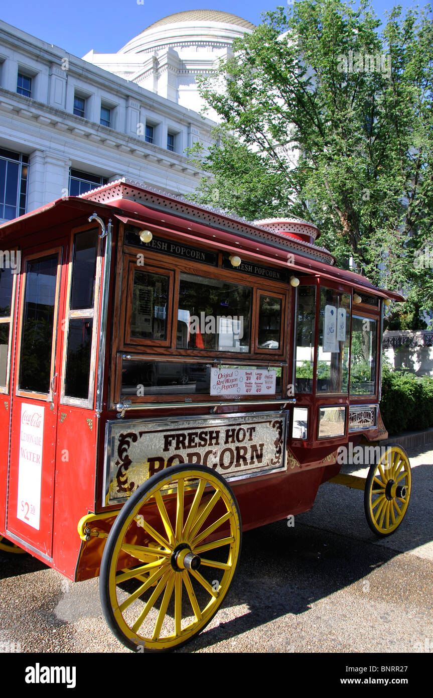 Popcorn wagon hires stock photography and images Alamy
