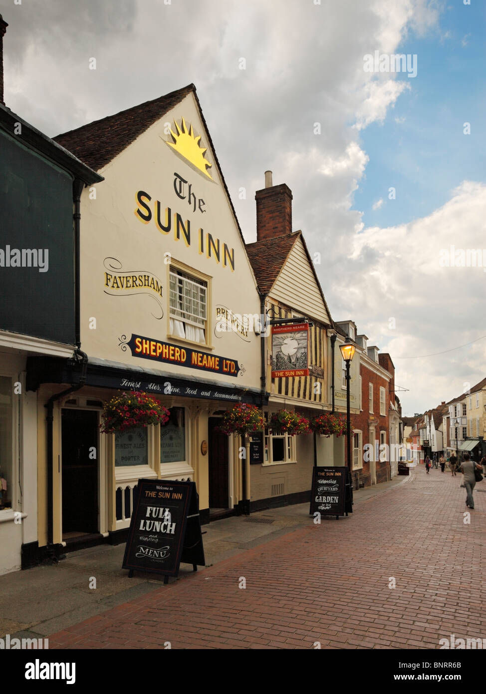 The sun inn faversham hires stock photography and images Alamy