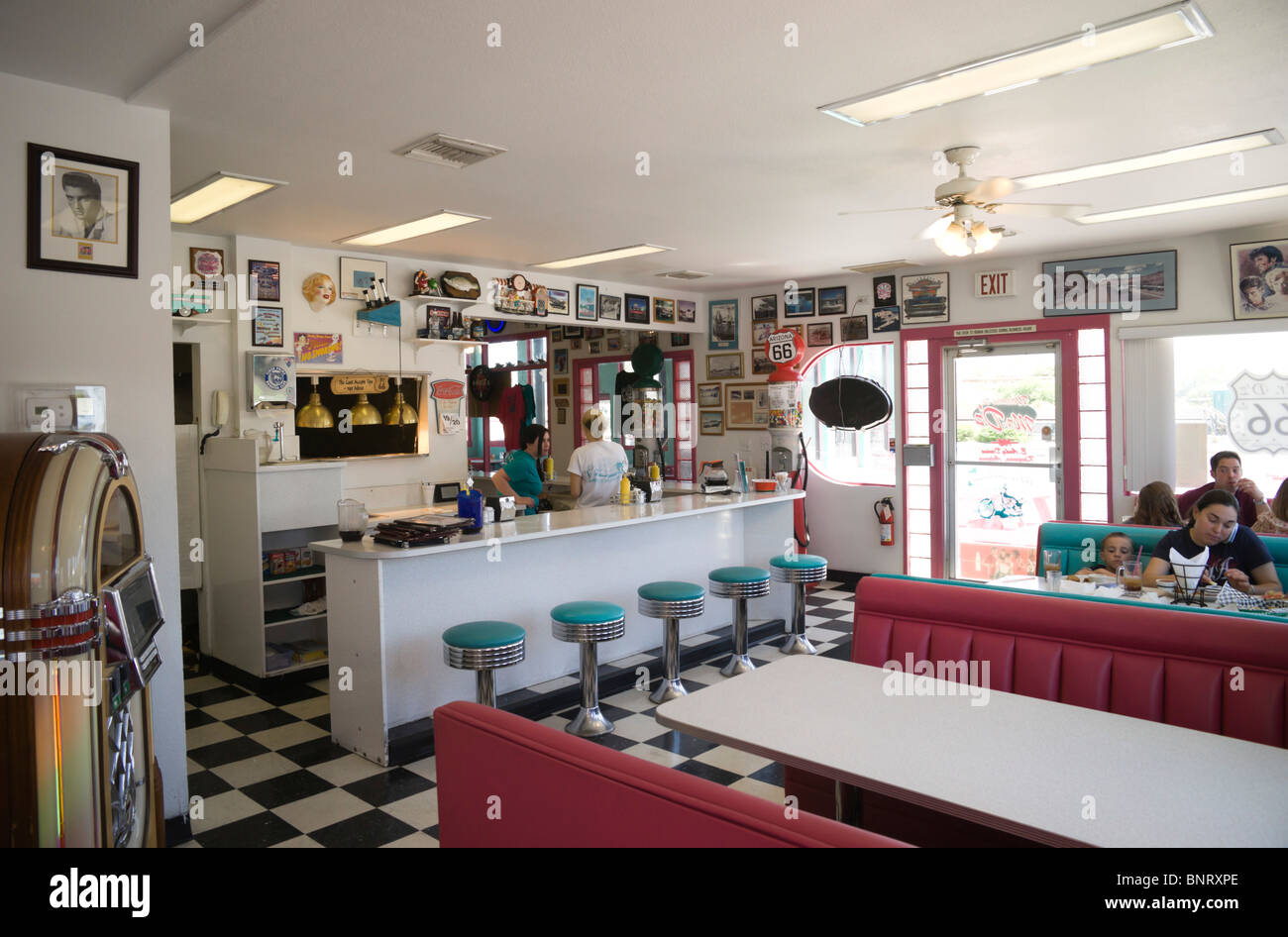 Route 66 road trip Arizona - Kingman AZ historic town - Mr D'z roadside  1950s style diner interior Stock Photo - Alamy