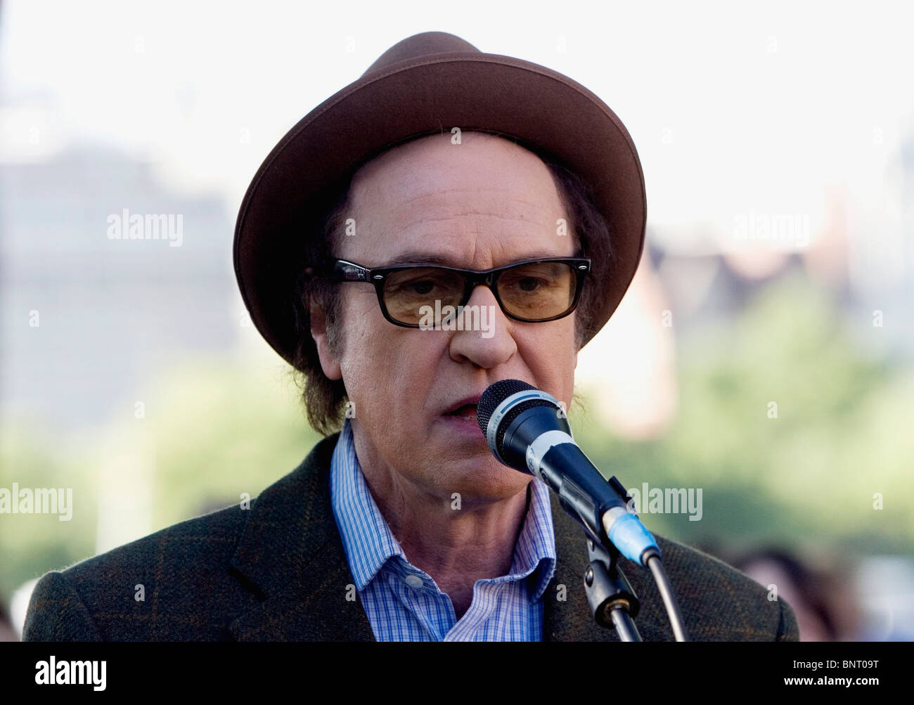 Ray Davies from the Kinks Stock Photo Alamy