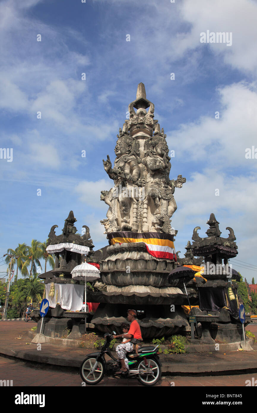 Indonesia, Bali, Semarapura, roadside monument, statue, Stock Photo