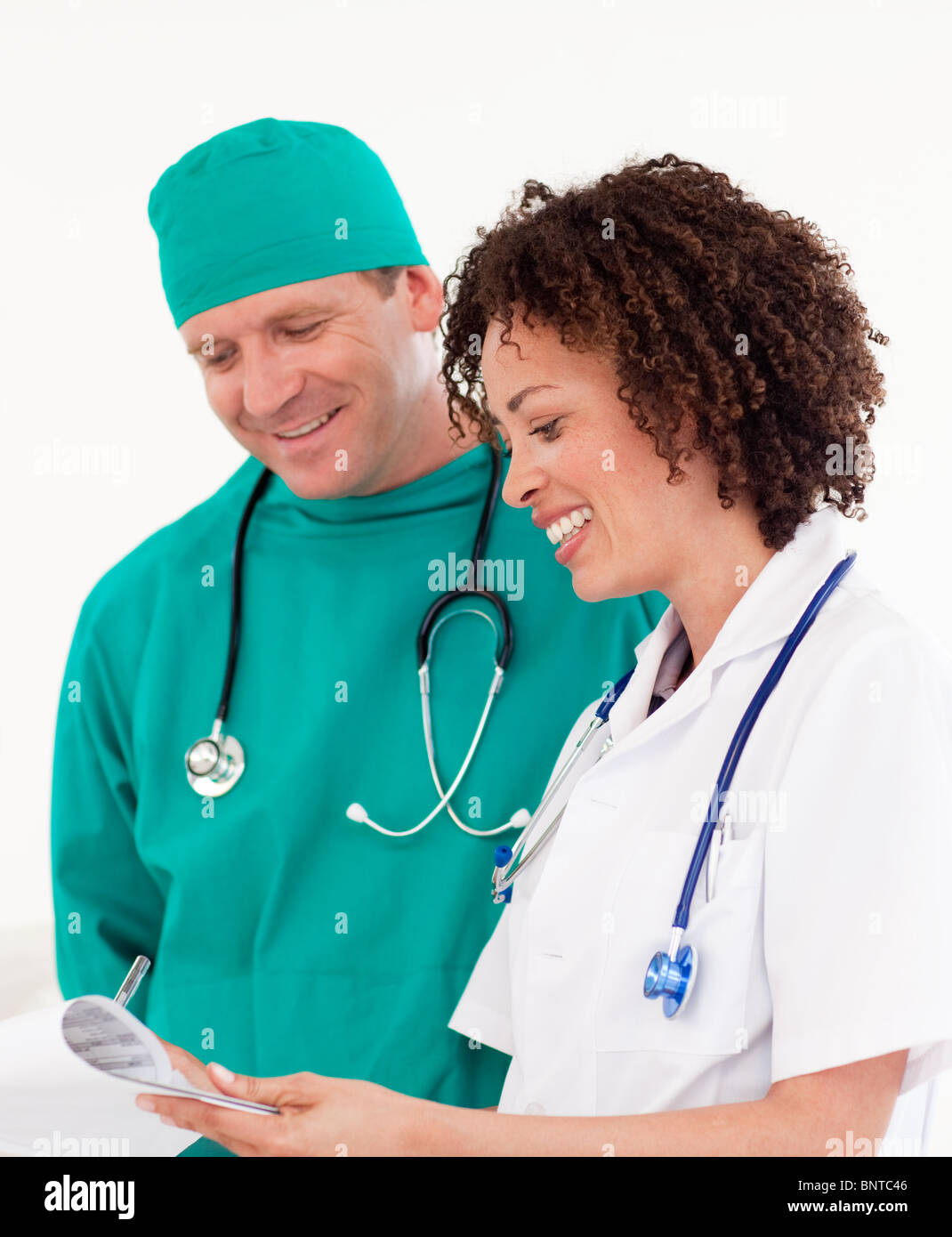 Team surgeon doctors looking hi-res stock photography and images - Alamy