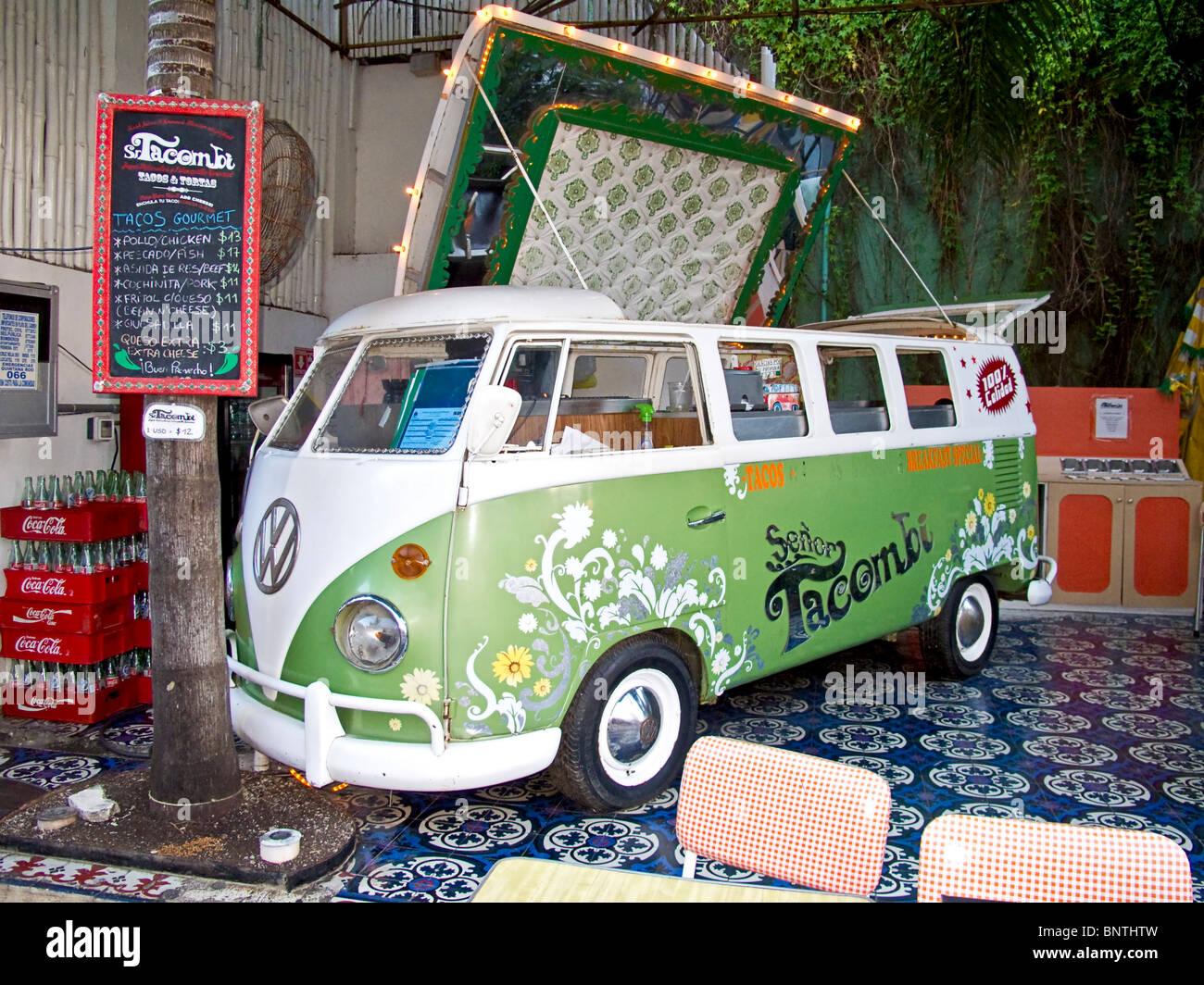 Old Volkswagen bus, converted into cafe on tourist strip along Fifth Avenue shopping prominade, Playa del Carmen, Riviera Maya Stock Photo