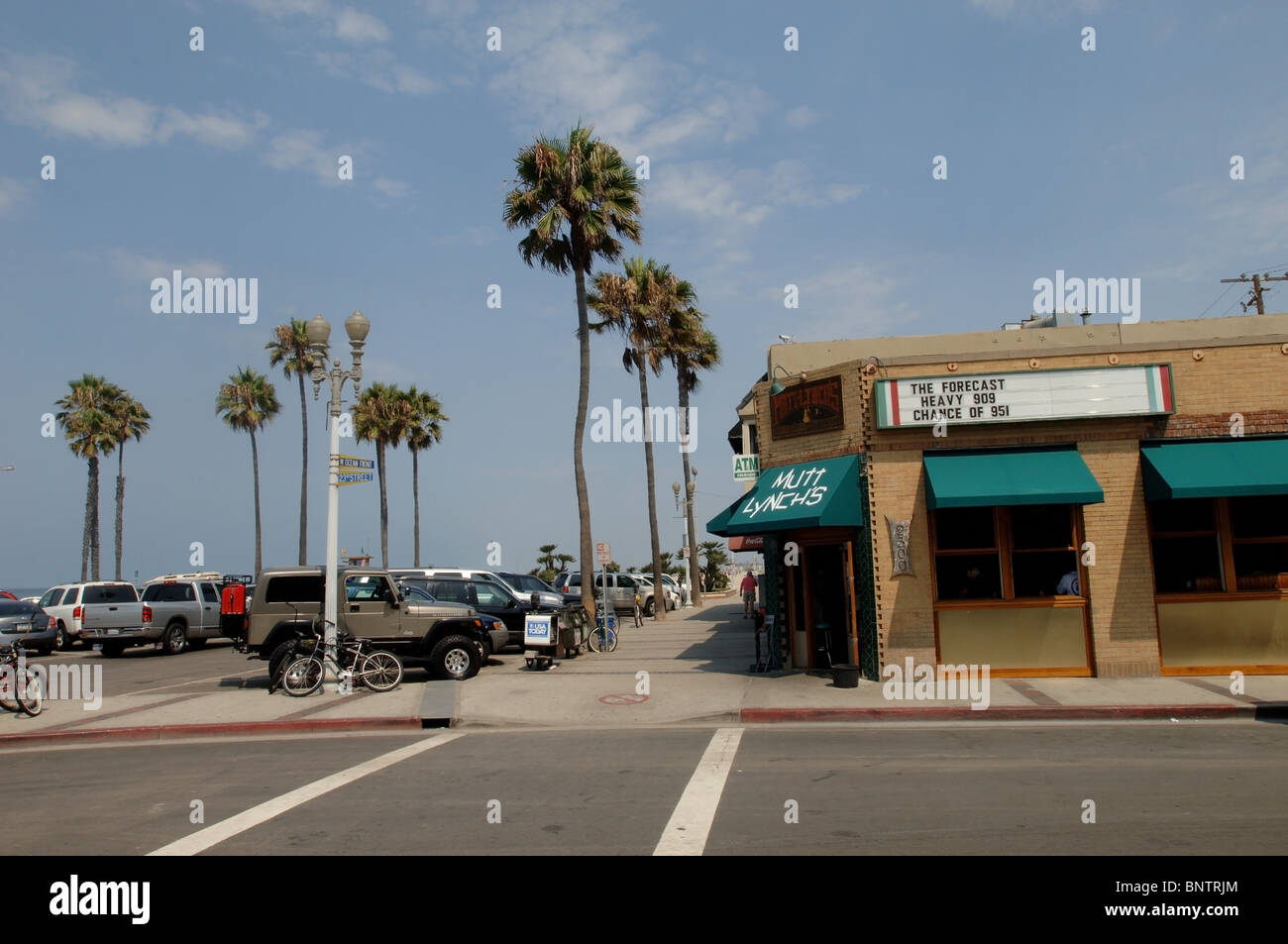 Mutt Lynch's bar and restaurant on 22nd Street in Newport Beach near