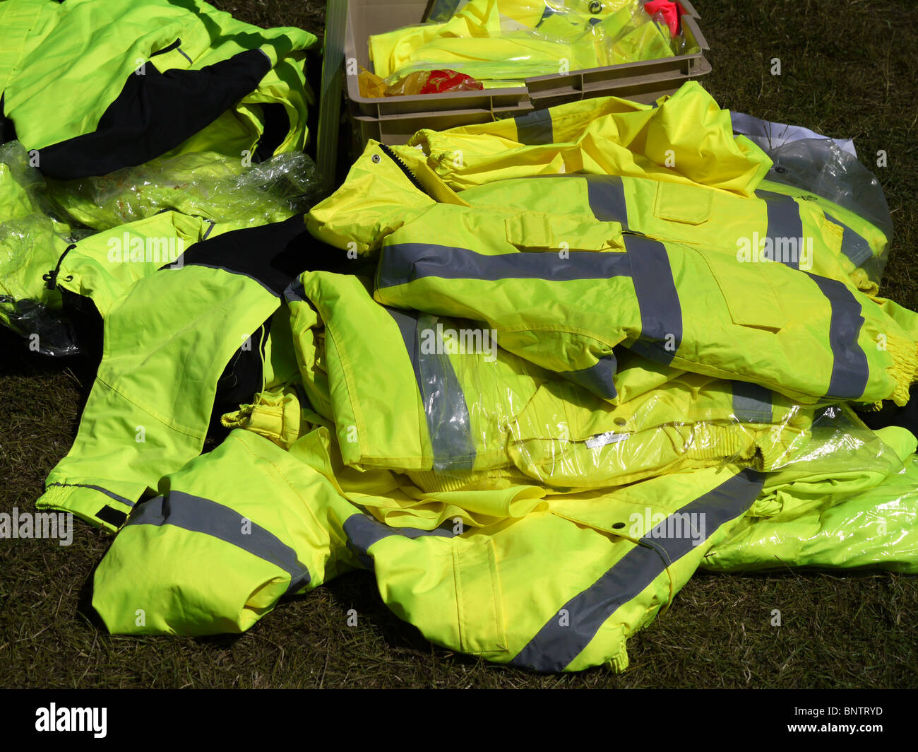 Yellow safety clearance jackets for sale