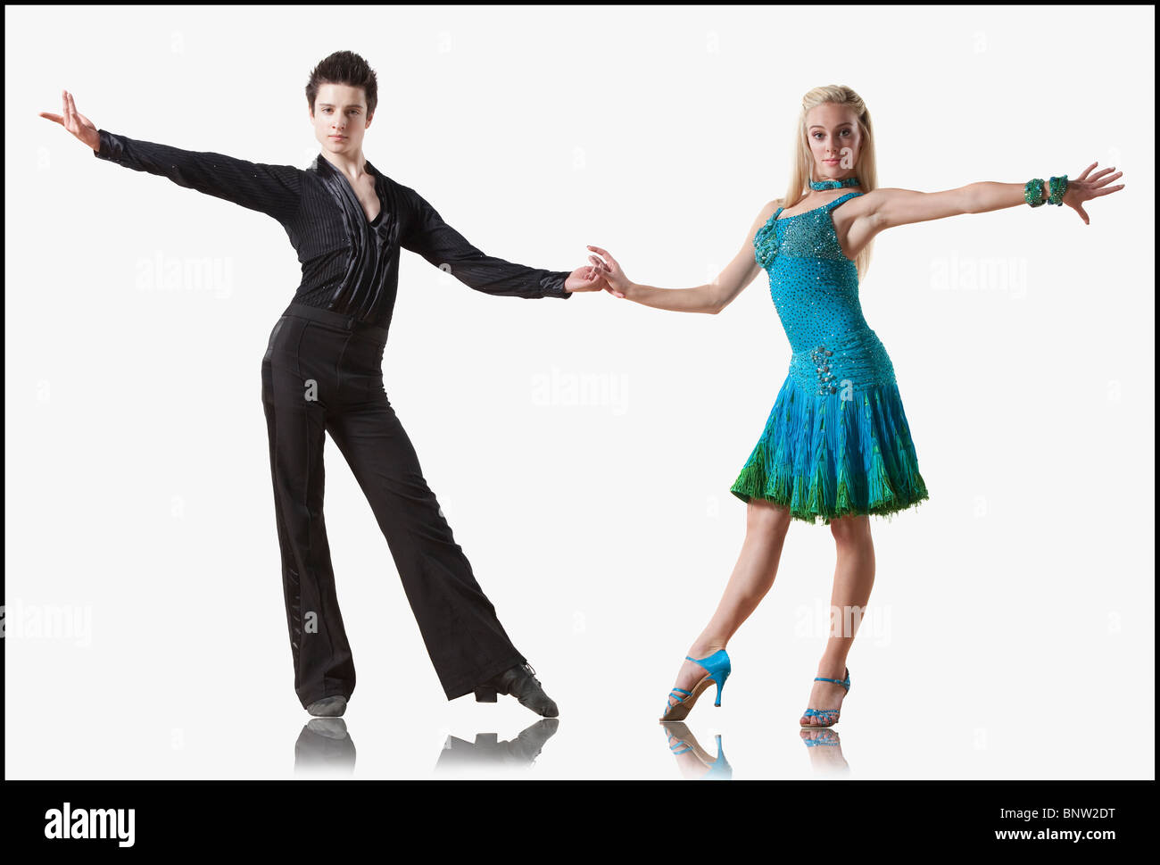 Couple Performing Ballroom Dance Stock Photo Alamy couple-performing-ballroom-dance-stock-photo-alamy