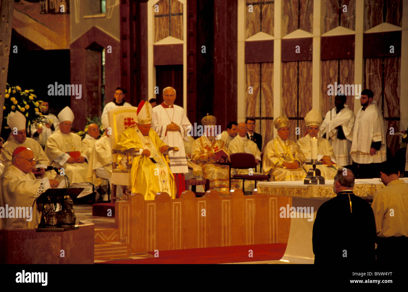 Israel, Nazareth. Pope John Paul II at the Church of the Annnunciation, 25/3/2000 Stock Photo