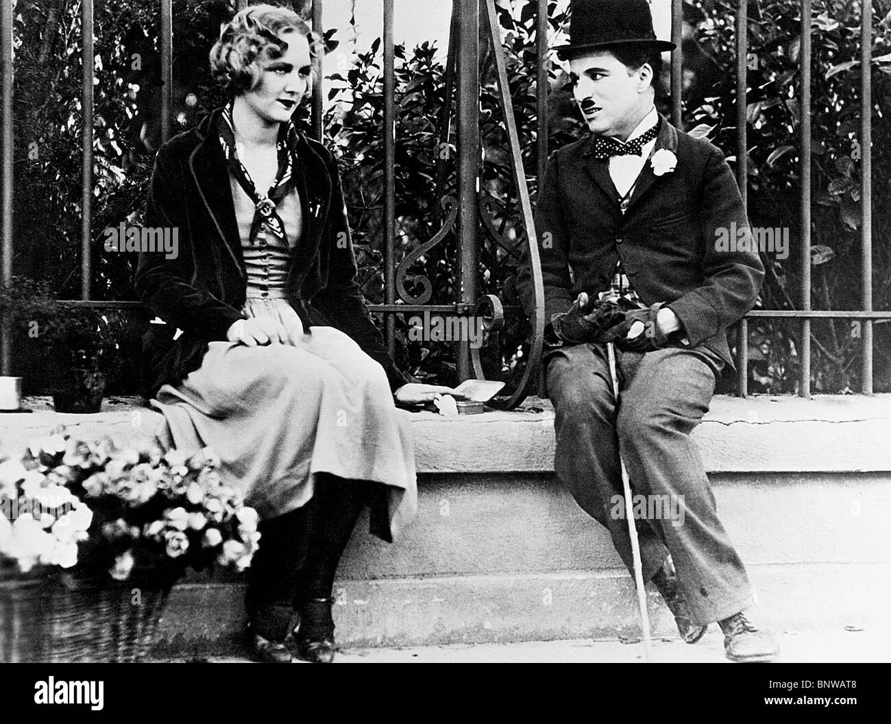 CHARLIE CHAPLIN, VIRGINIA CHERRILL, CITY LIGHTS, 1931 Stock Photo