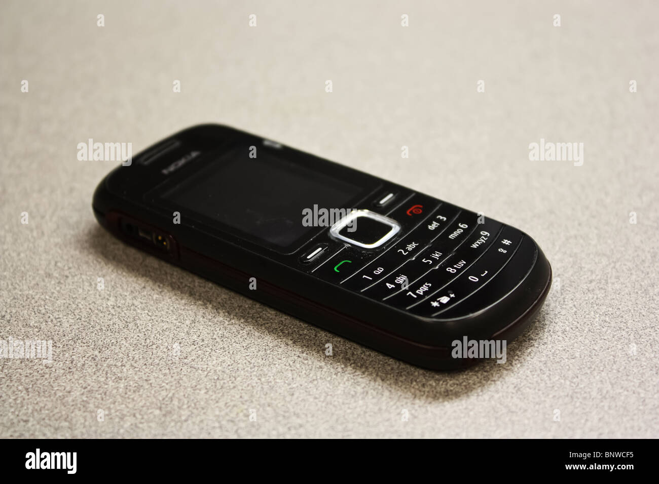 cell phone office desk Stock Photo Alamy