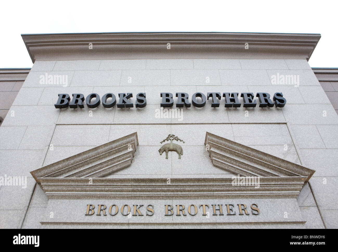 A Brooks Brothers Retail Store Stock Photo Alamy