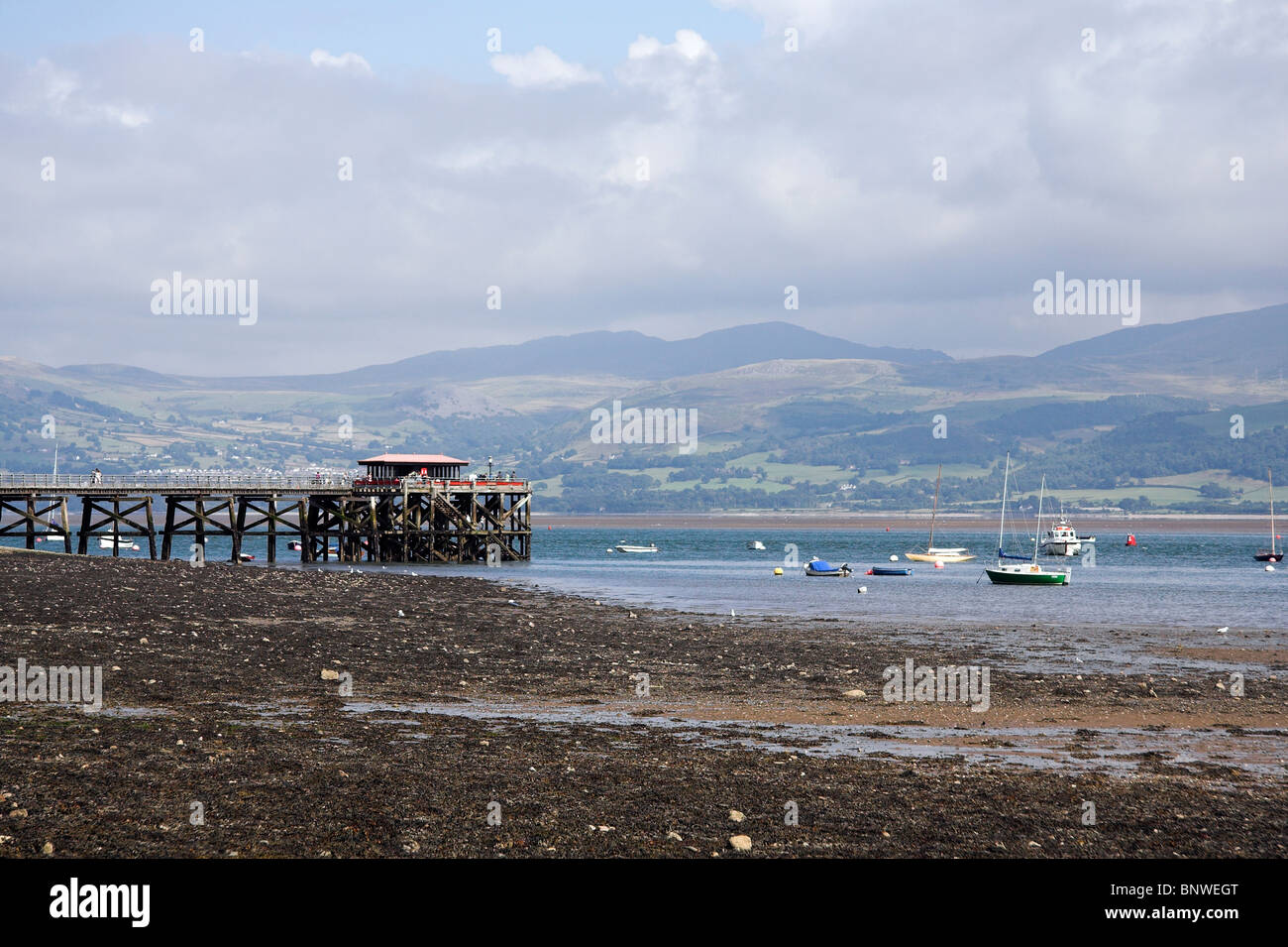 Biwmares menai straits hires stock photography and images Alamy