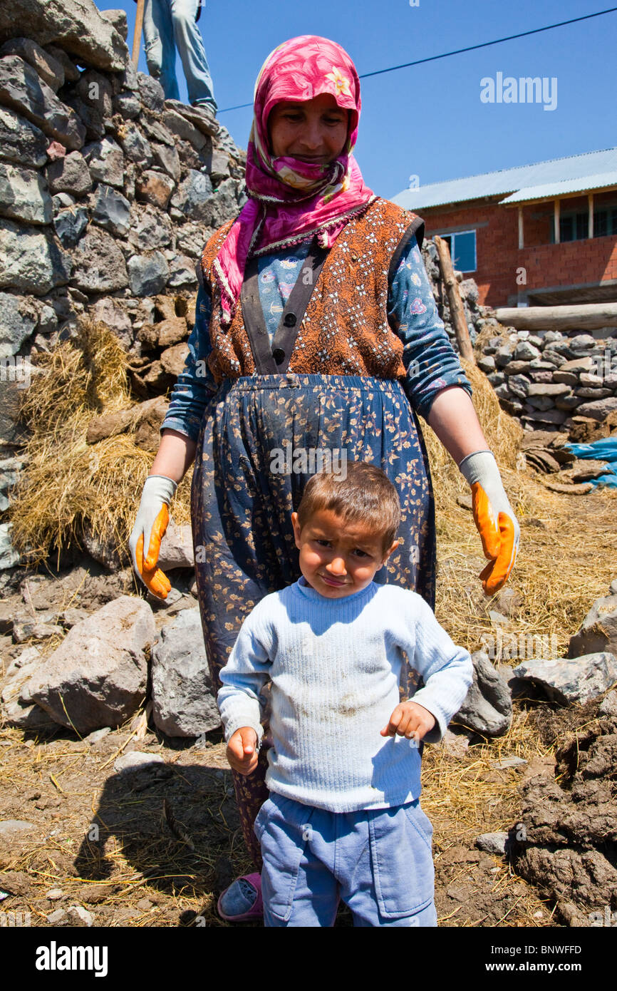 Yalangoch rus kolxoz ayollari