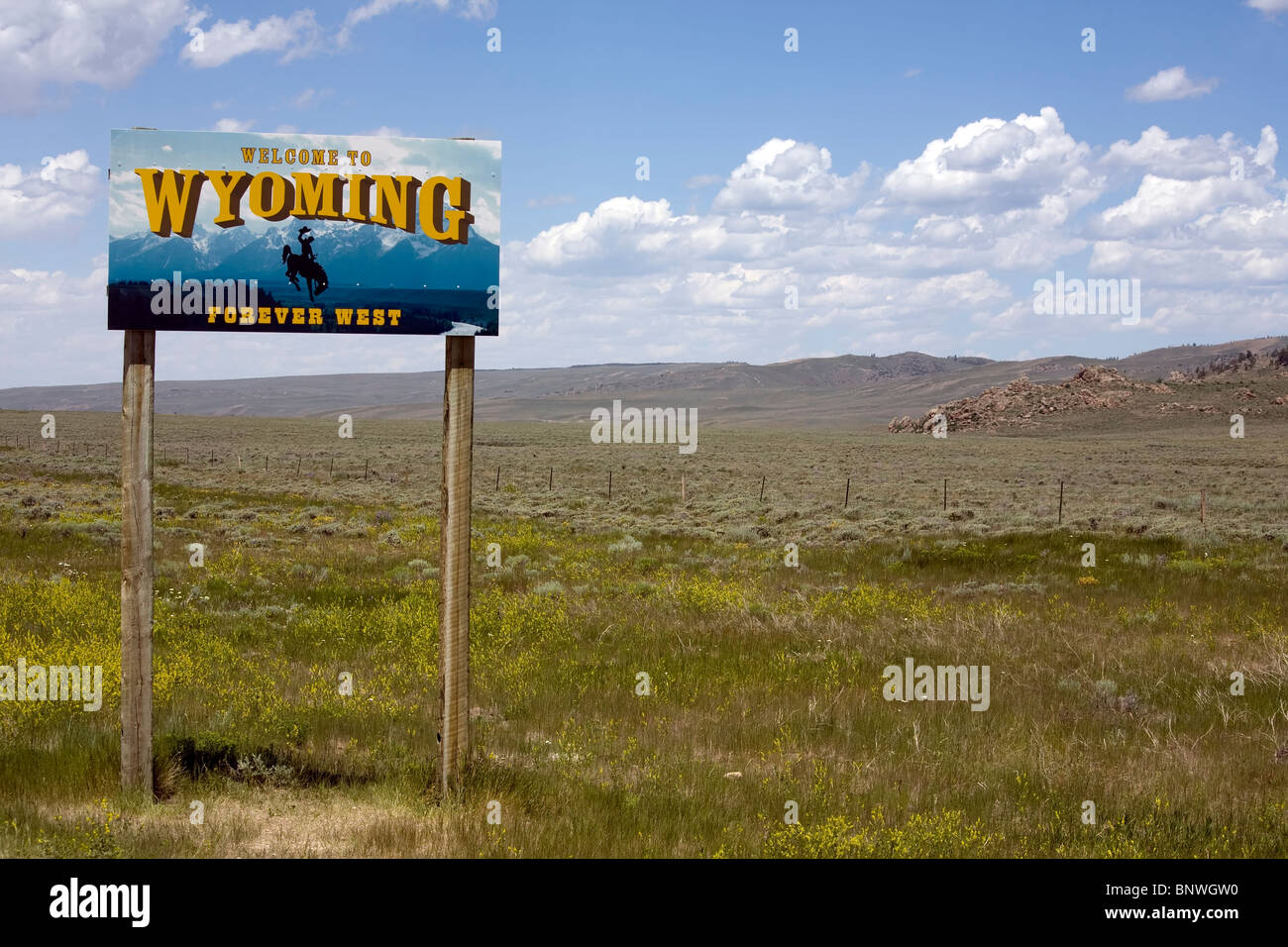 Wyoming welcome sign at the border with Montana Stock Photo