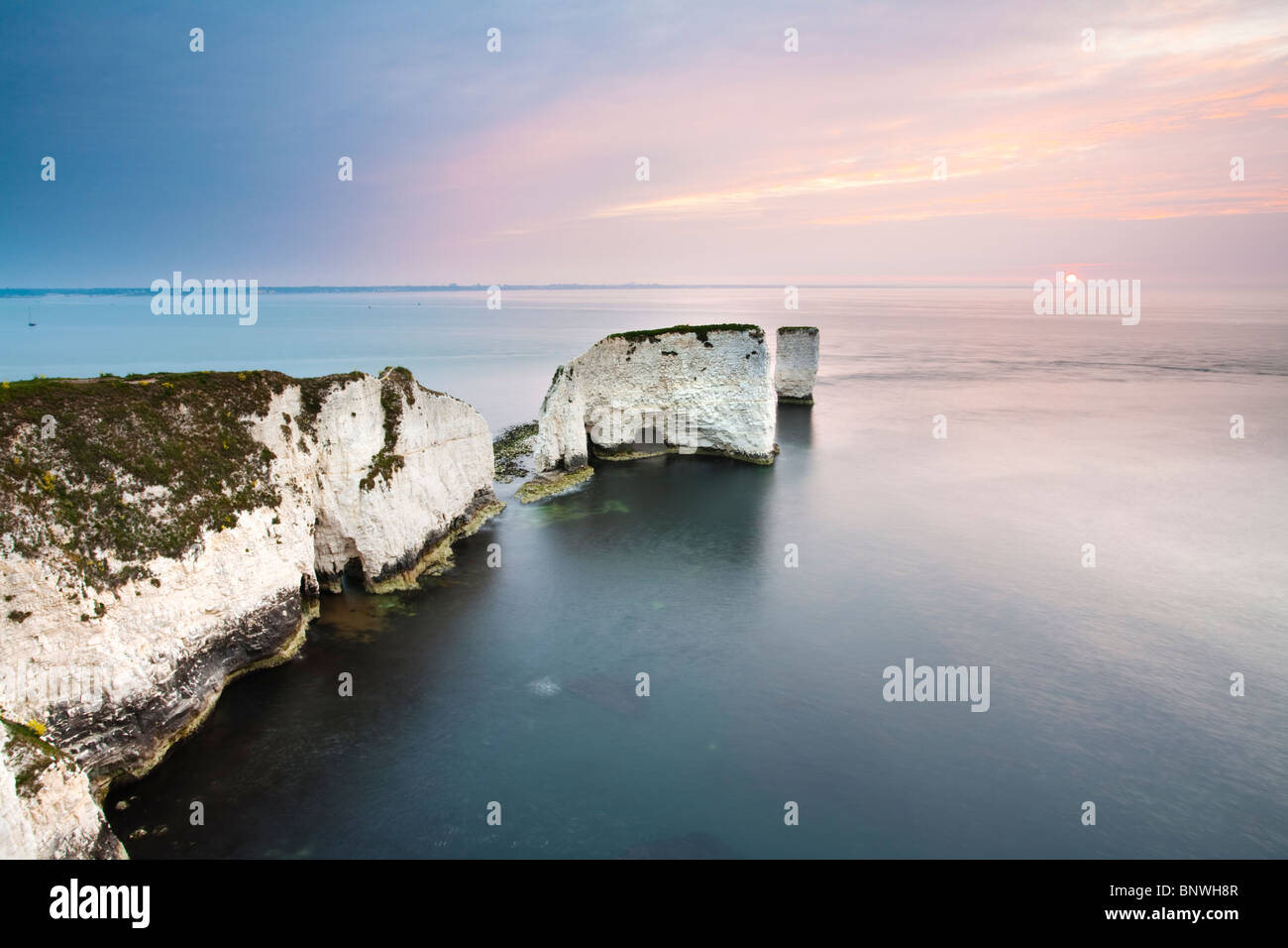 Old harry rocks hi-res stock photography and images - Alamy