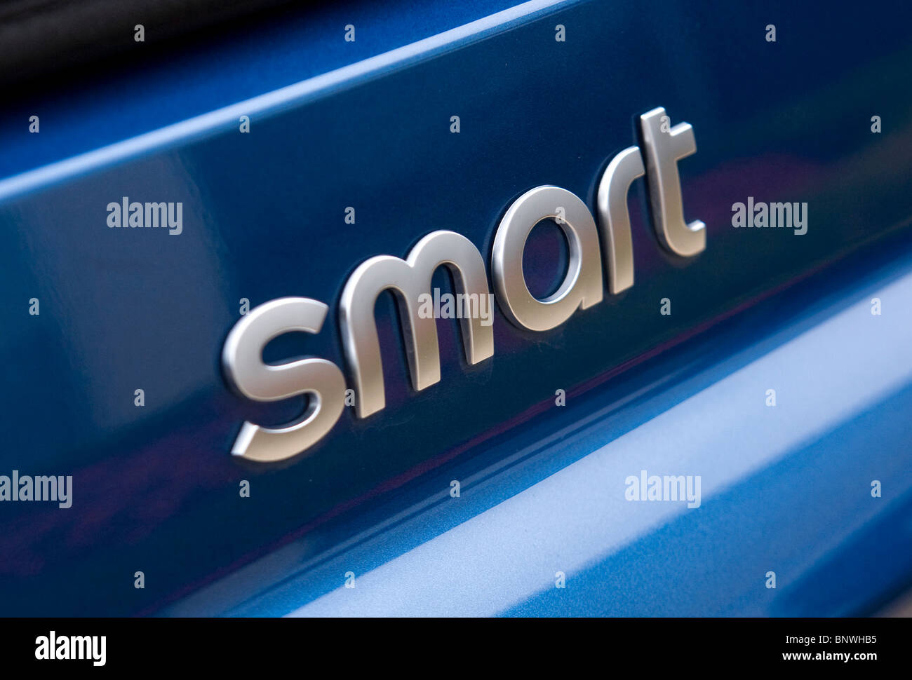 A Smart car dealership Stock Photo Alamy