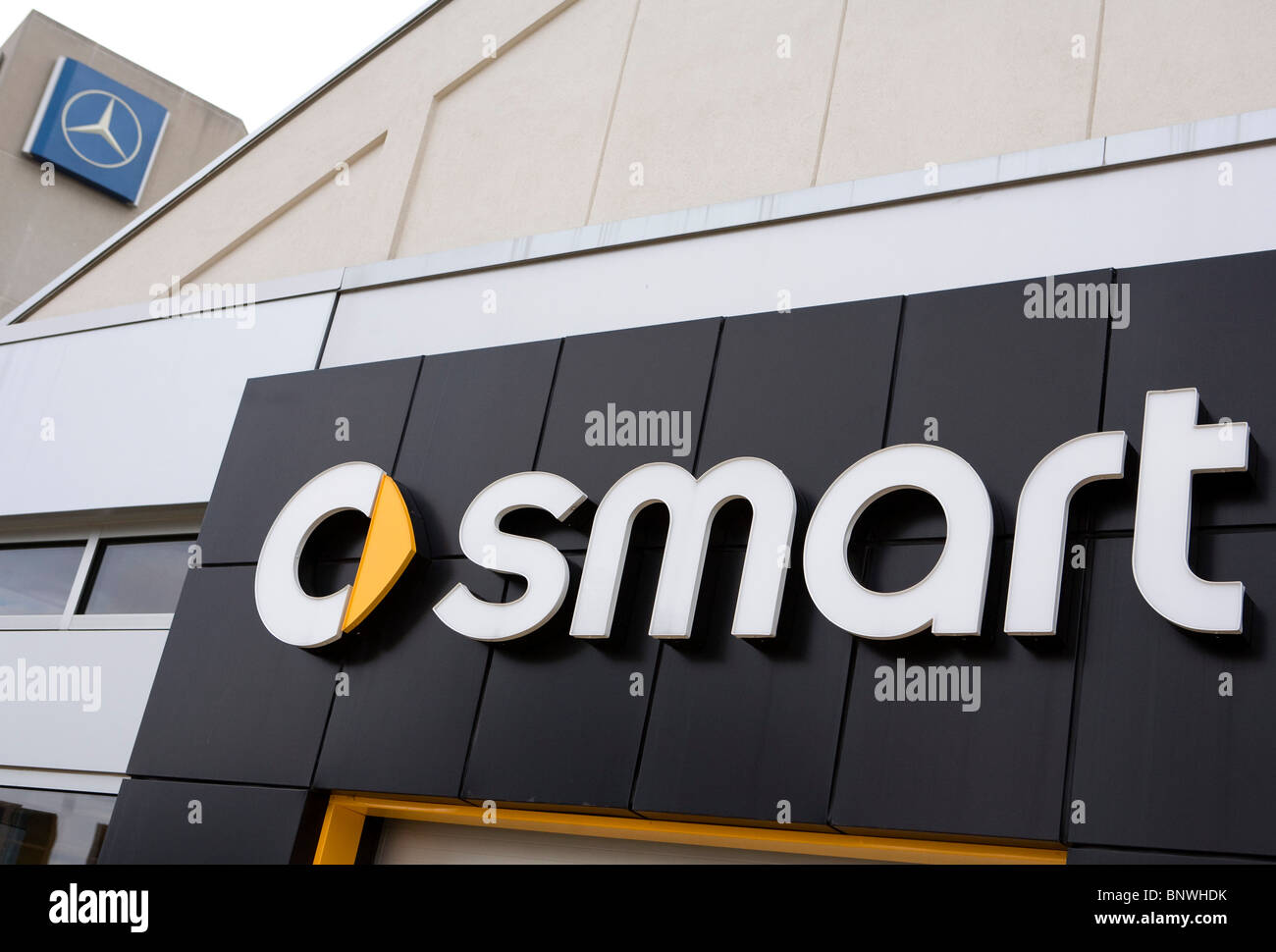 A Smart car dealership Stock Photo Alamy