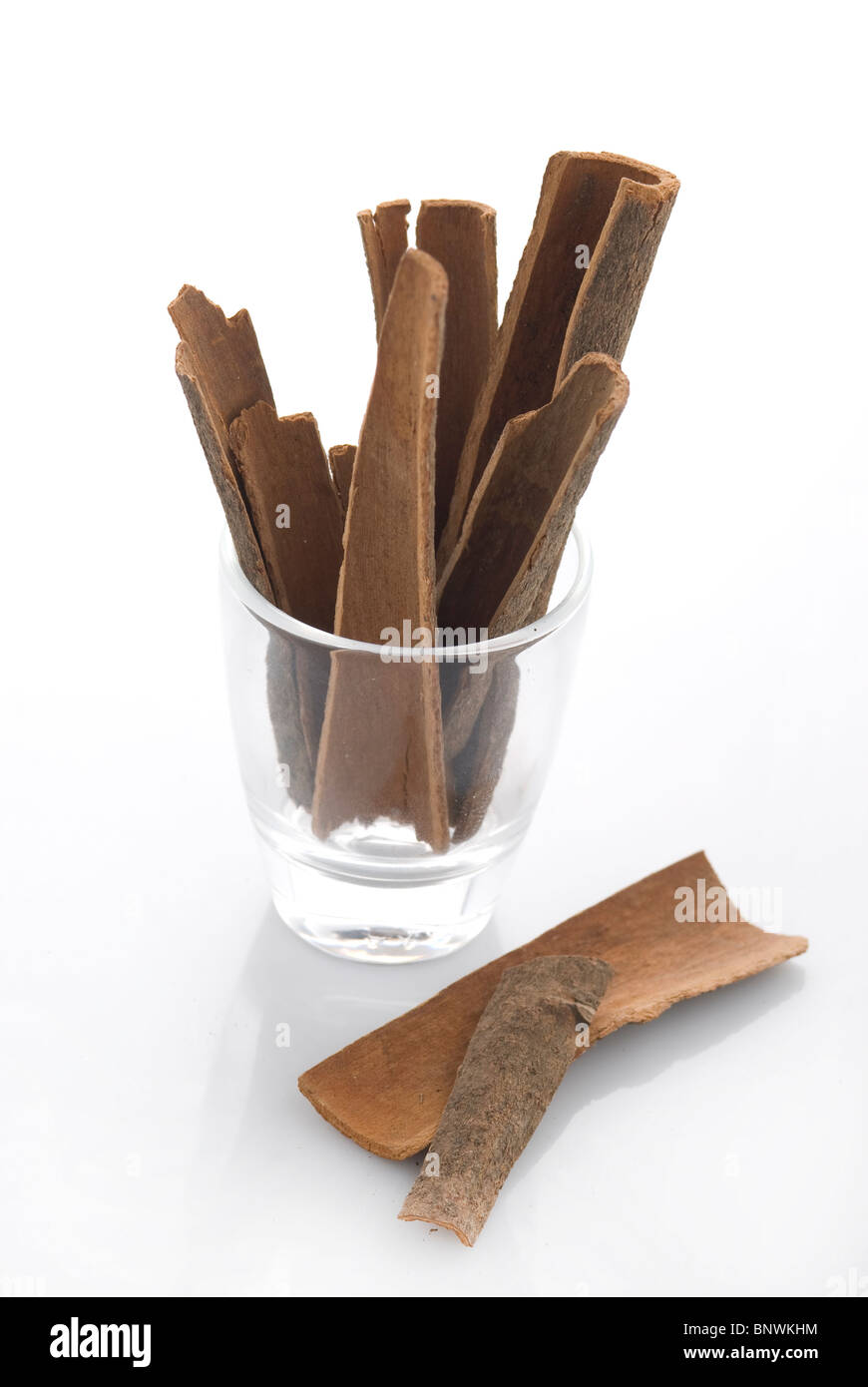 Indian Cinnamon Bark in small glass Stock Photo Alamy