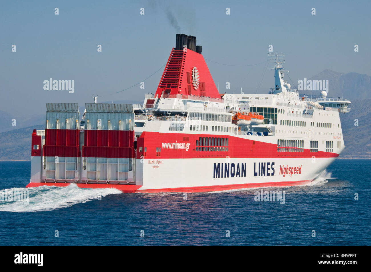MINOAN LINES highspeed ferry Ikarus Palace off the Greek island of ...