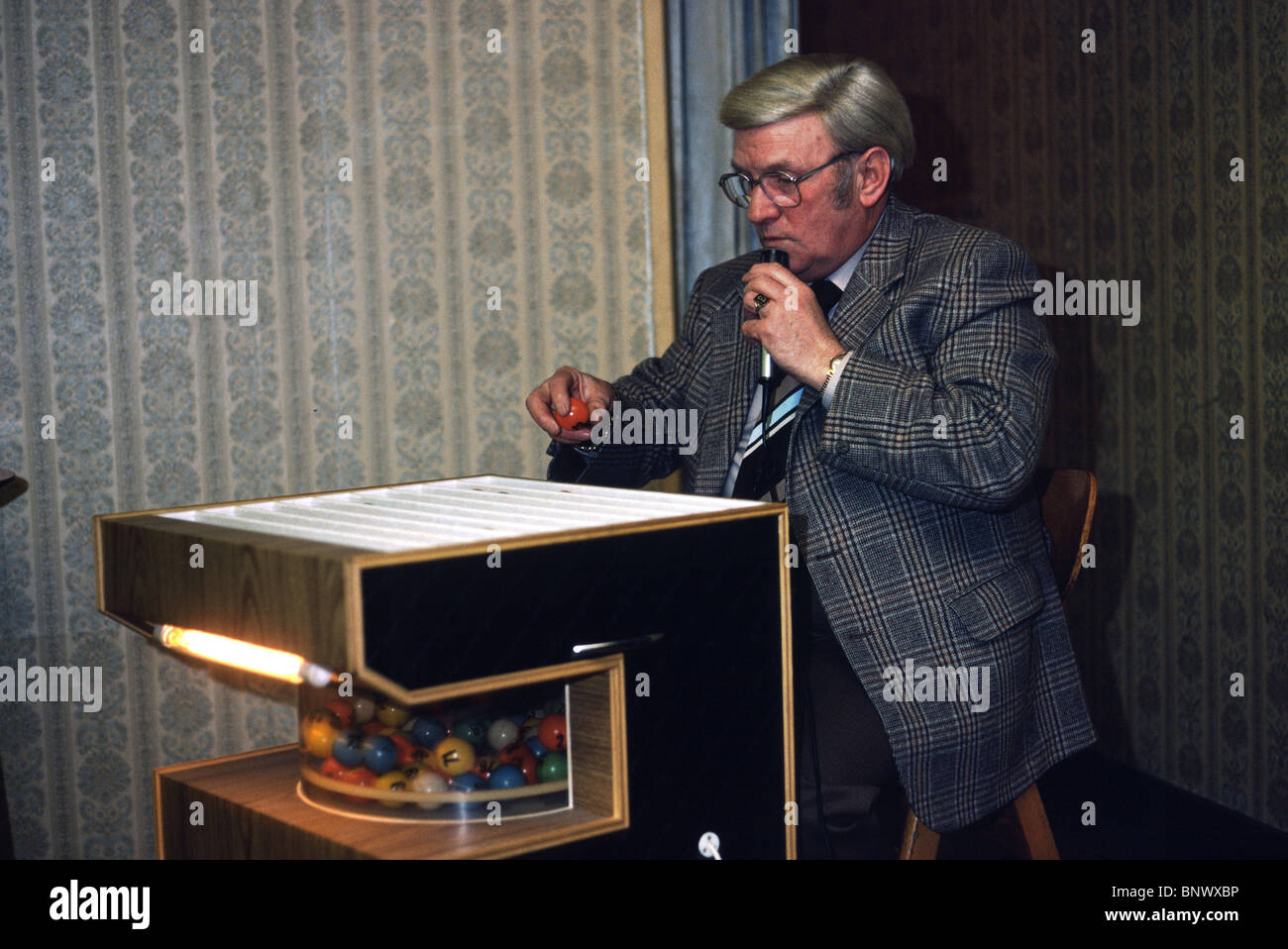 Bingo Machine Number Caller