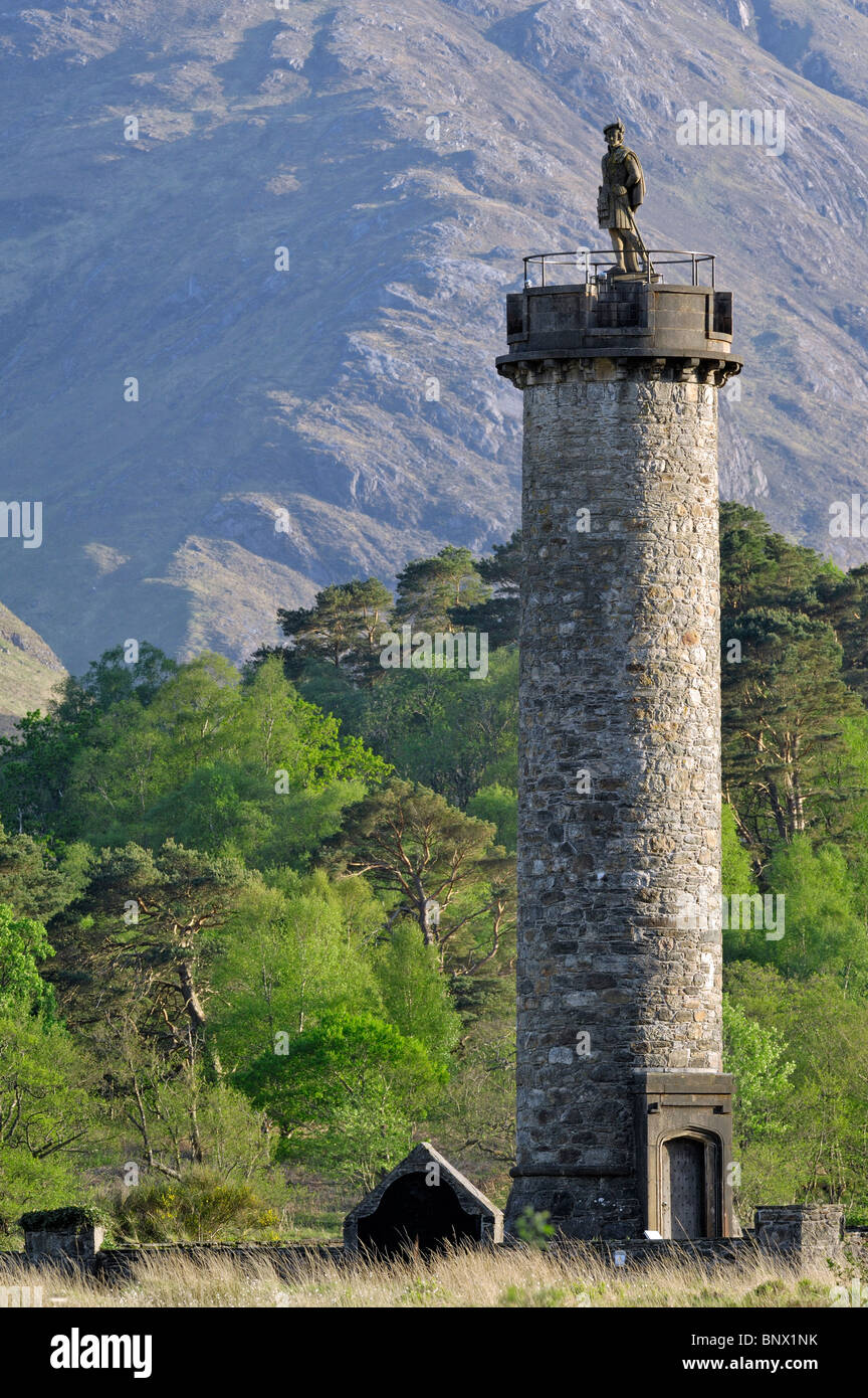 The Glenfinnan Monument on the shores of Loch Shiel, erected in 1815, Lochaber, Highlands, Scotland, UK Stock Photo