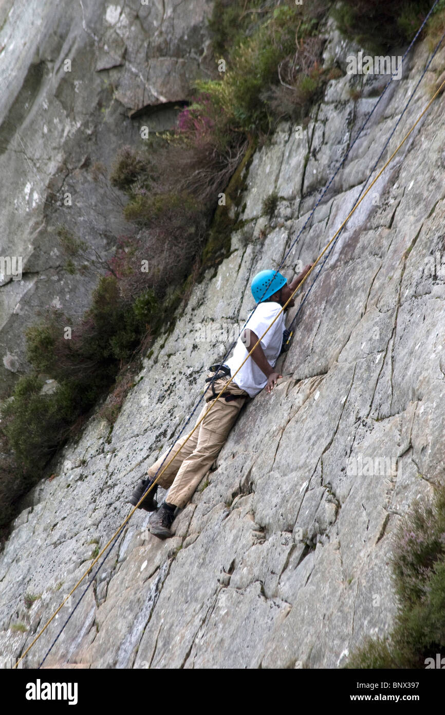Man rock climbing barmouth slabs hires stock photography and images