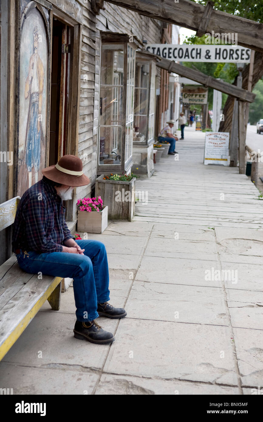 Old man ghost painting hi-res stock photography and images - Alamy