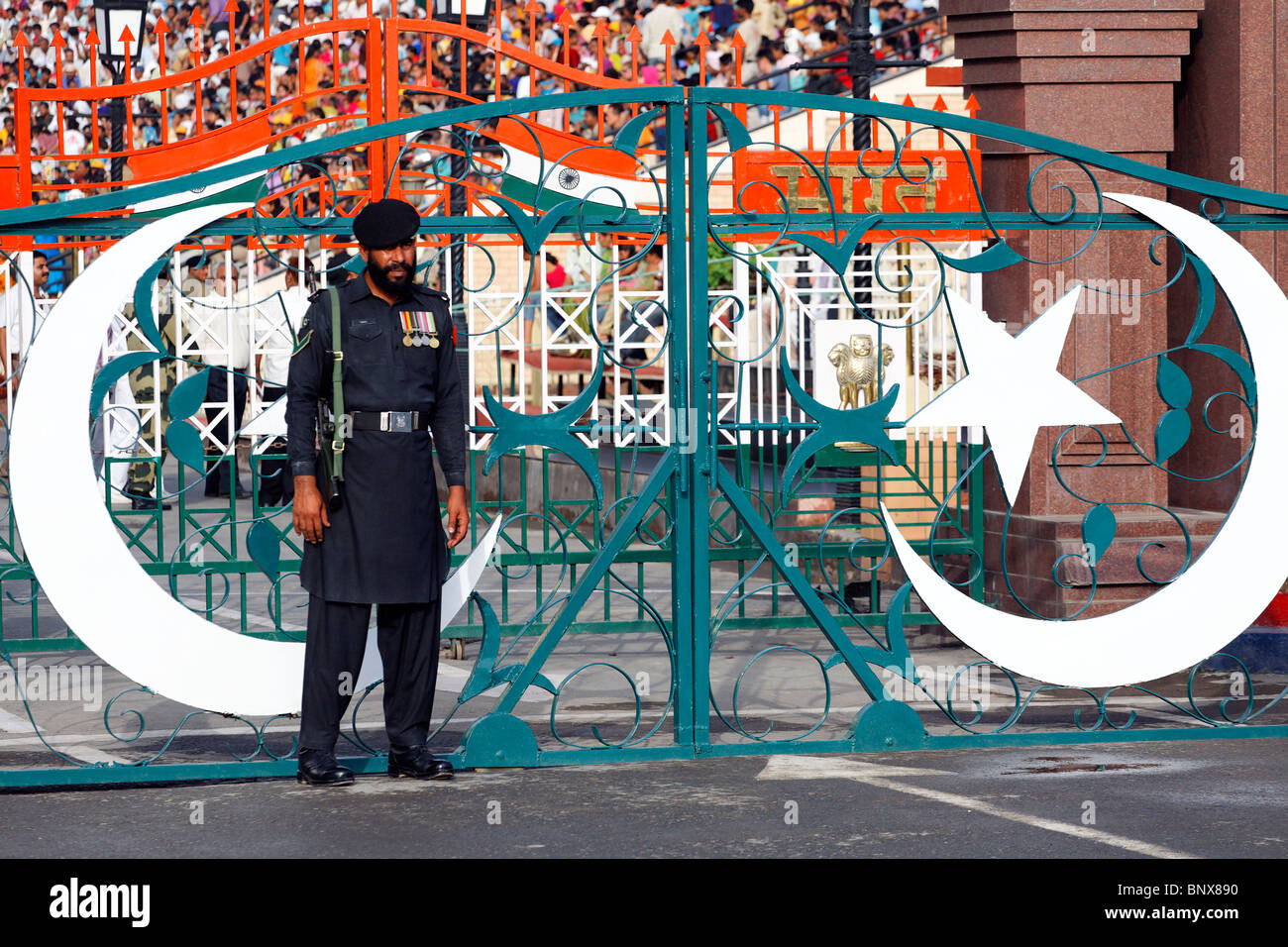 Pakistan - Punjab - Wagah - border gates between Pakistan and India Stock Photo