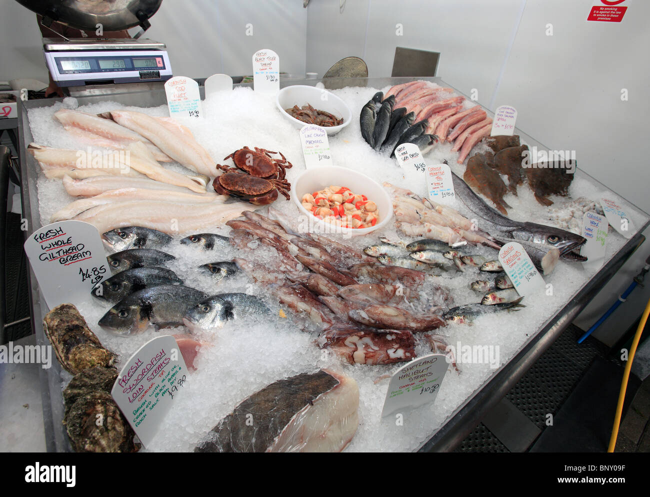 united kingdom littlehampton a wet fish display in a fishmongers stall Stock Photo