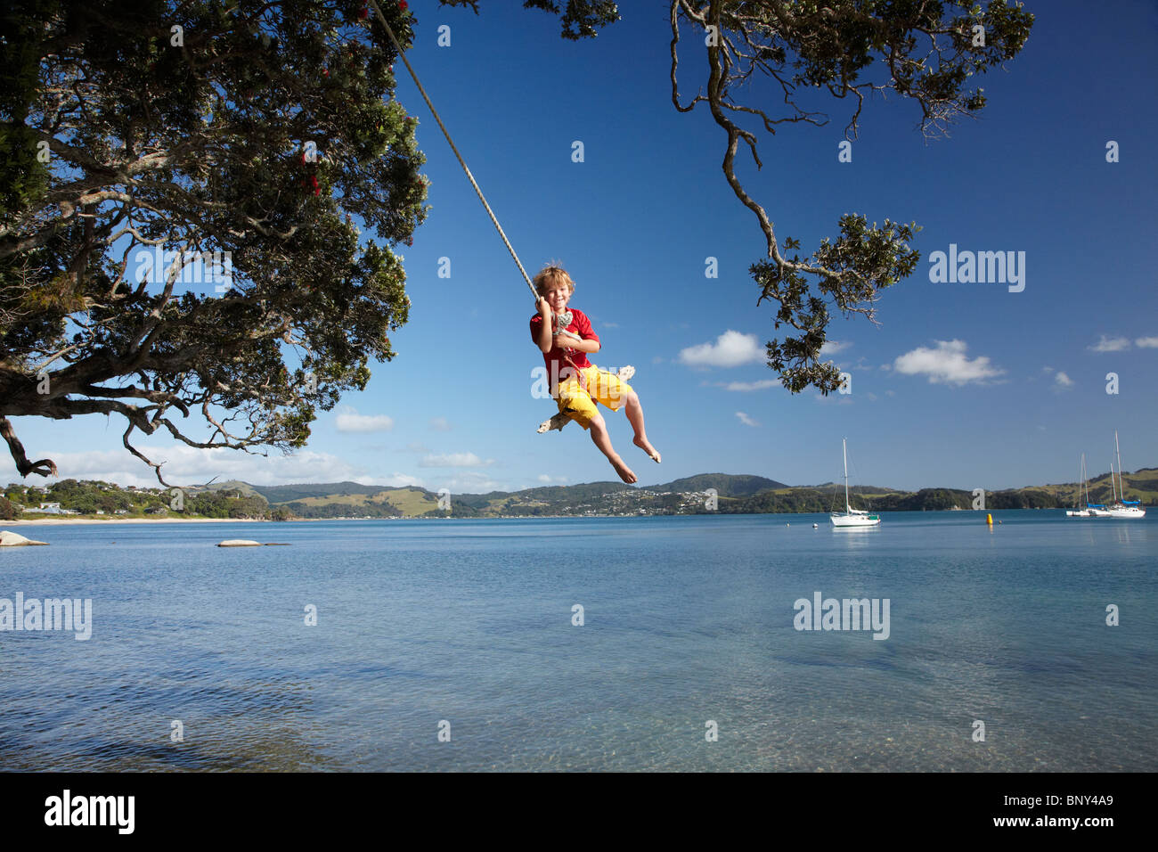 Rope swing hires stock photography and images Alamy