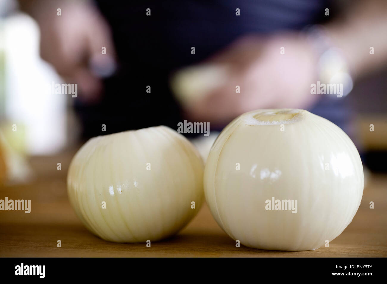 Peeled white onion hi-res stock photography and images - Alamy