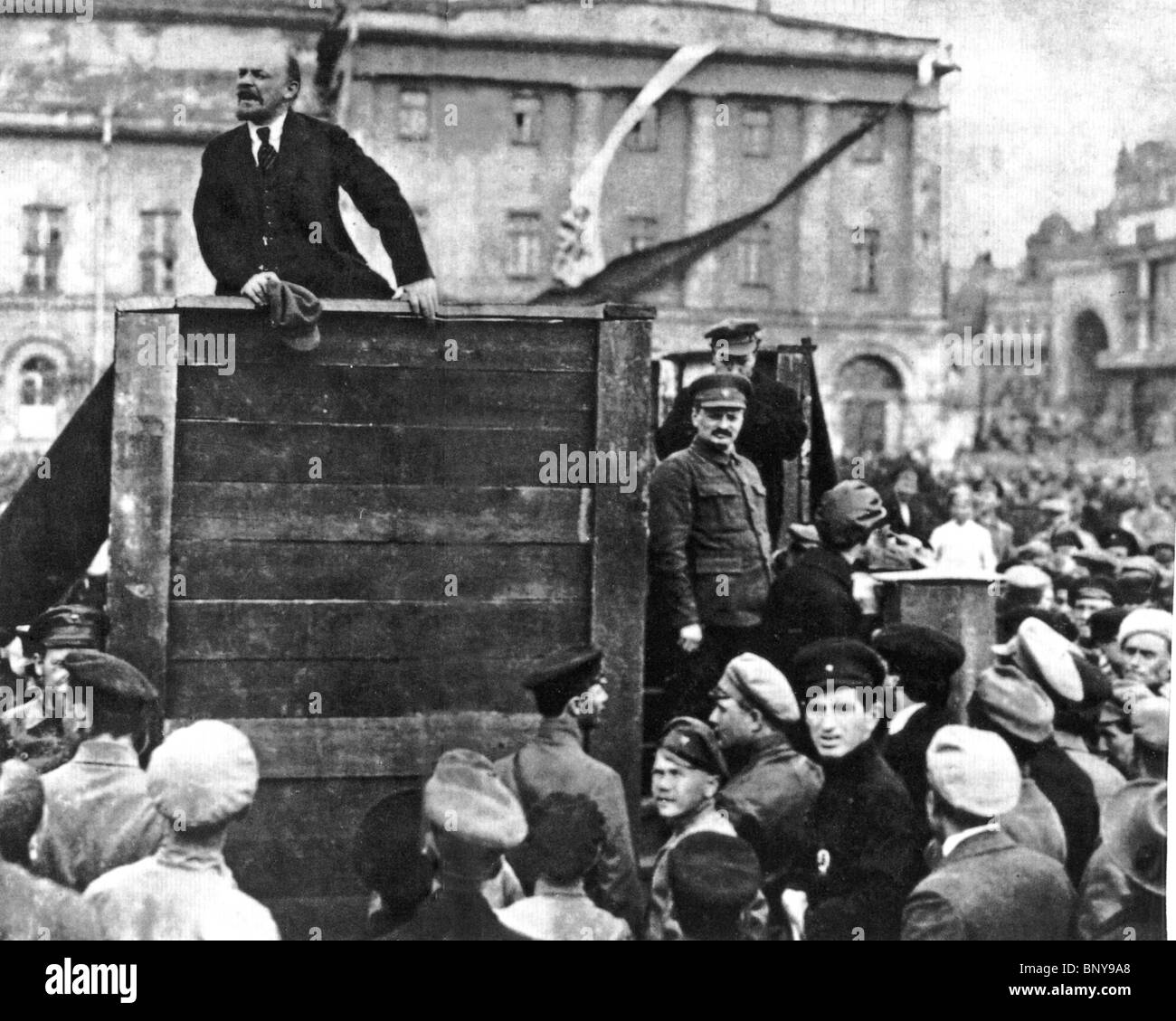 VLADIMIR LENIN  in Sverdlov Square, Moscow 5 May 1920. Trotsky stands at bottom of steps. See Description below Stock Photo